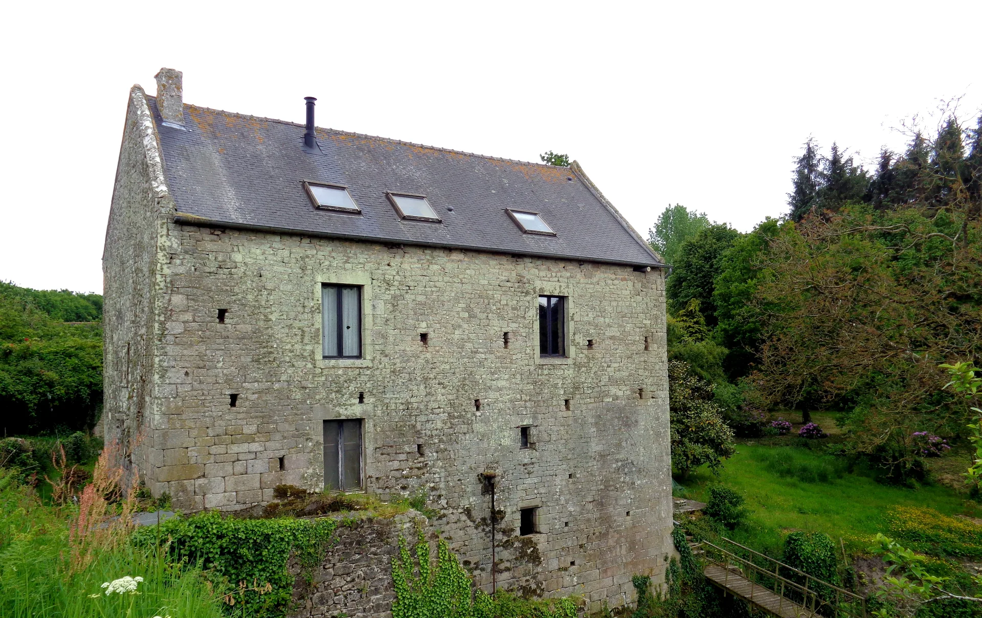 Etang de Baulieu à Languédias — Sur le lac