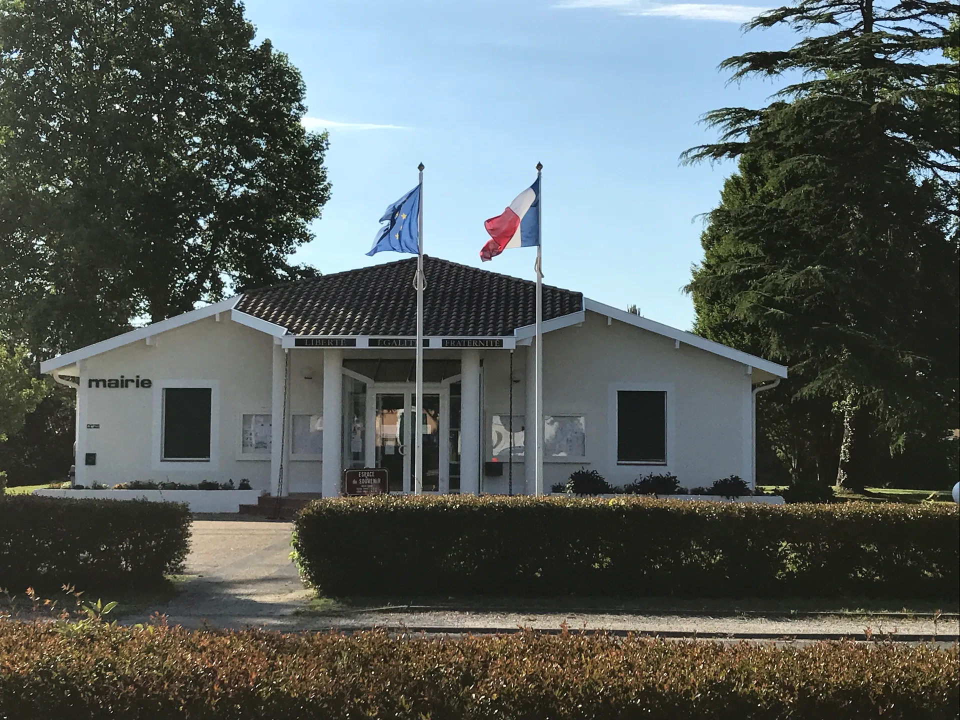 Étang de Bourg-le-Vieux à Bias — À 2,4 km du lac