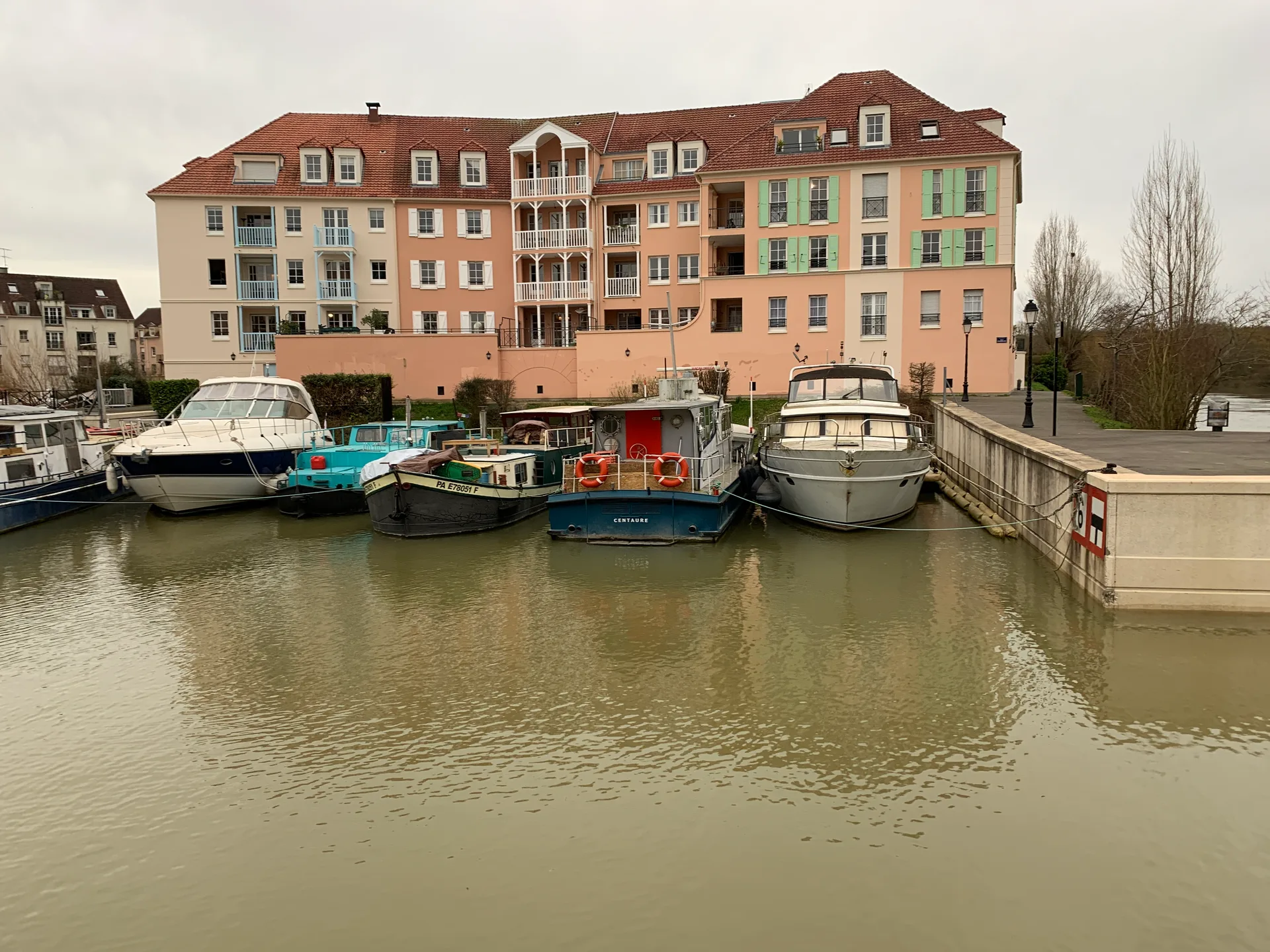 Etang de Cergy à Cergy — À 360 m du lac