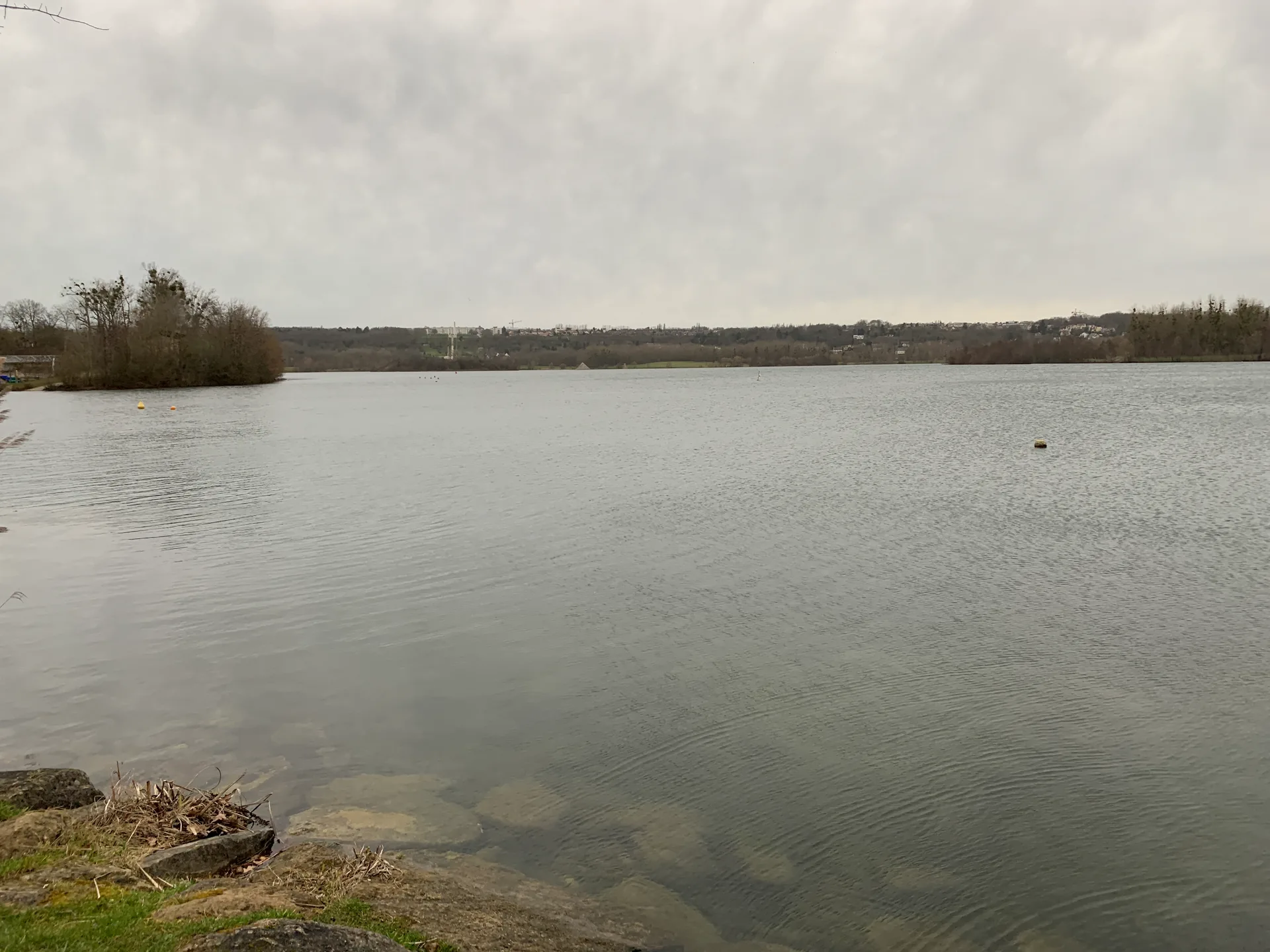Etang de Cergy à Cergy — À 375 m du lac