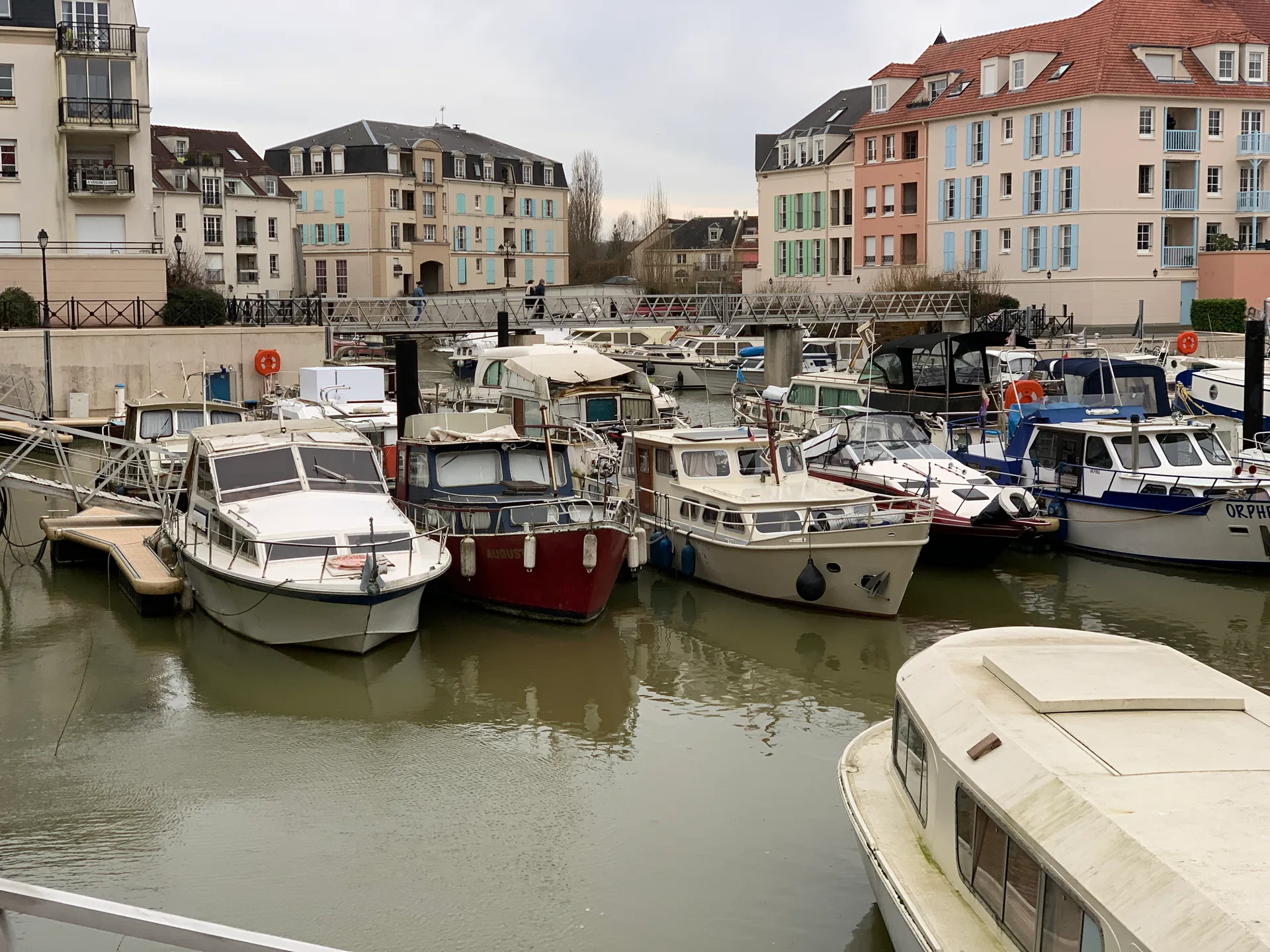 Etang de Cergy à Cergy — À 382 m du lac