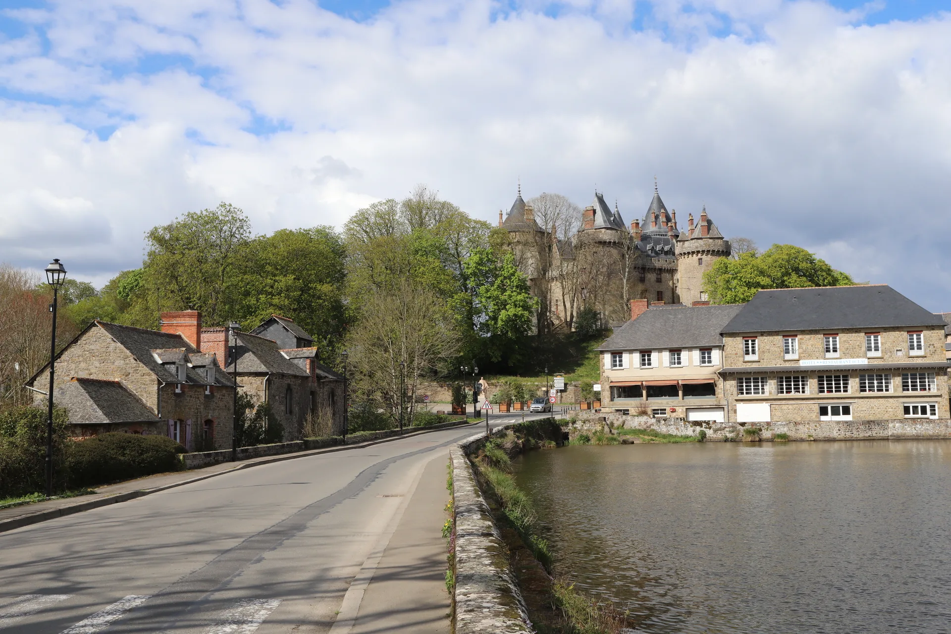 Etang de Combourg à Combourg — À 215 m du lac