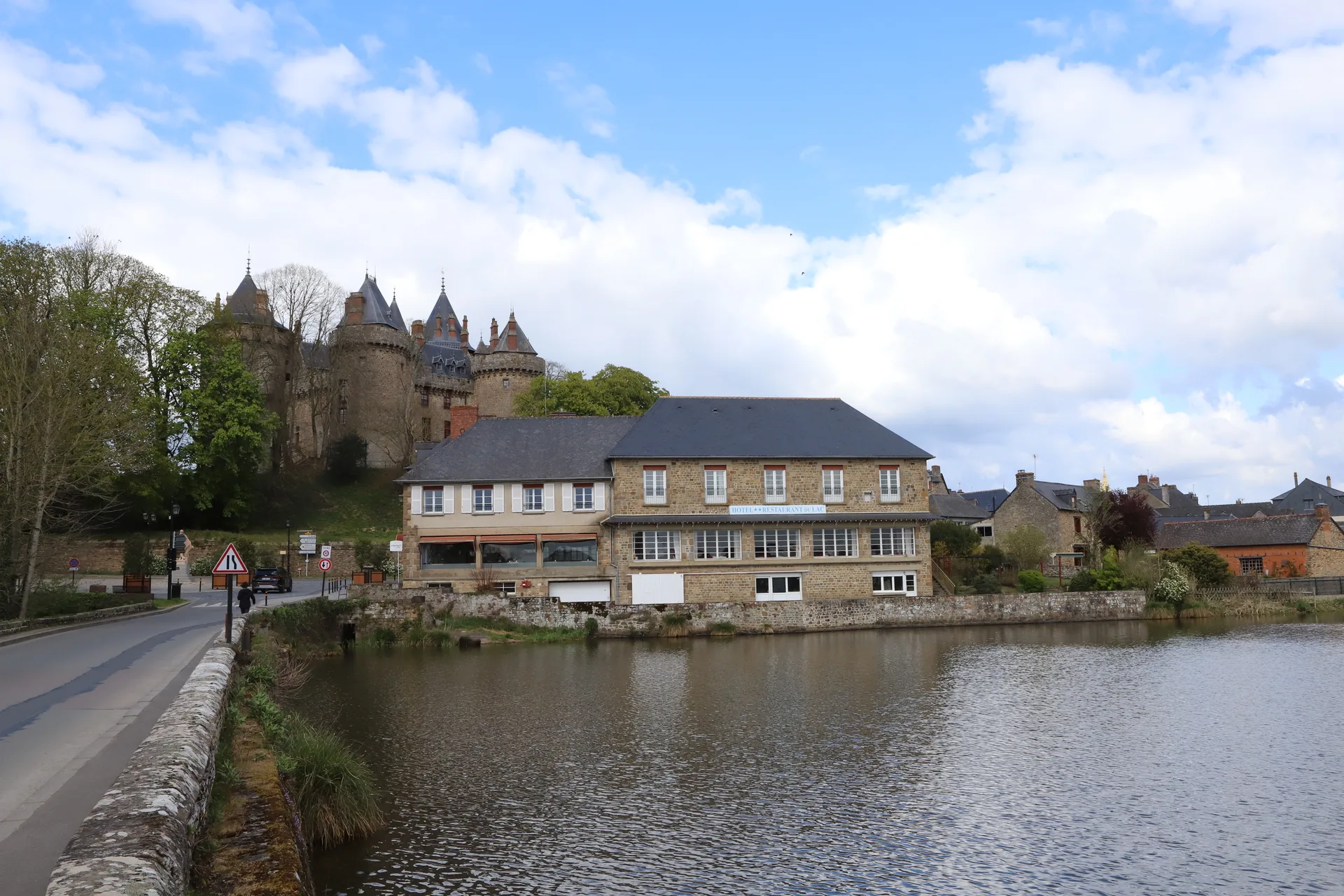Etang de Combourg à Combourg — À 235 m du lac