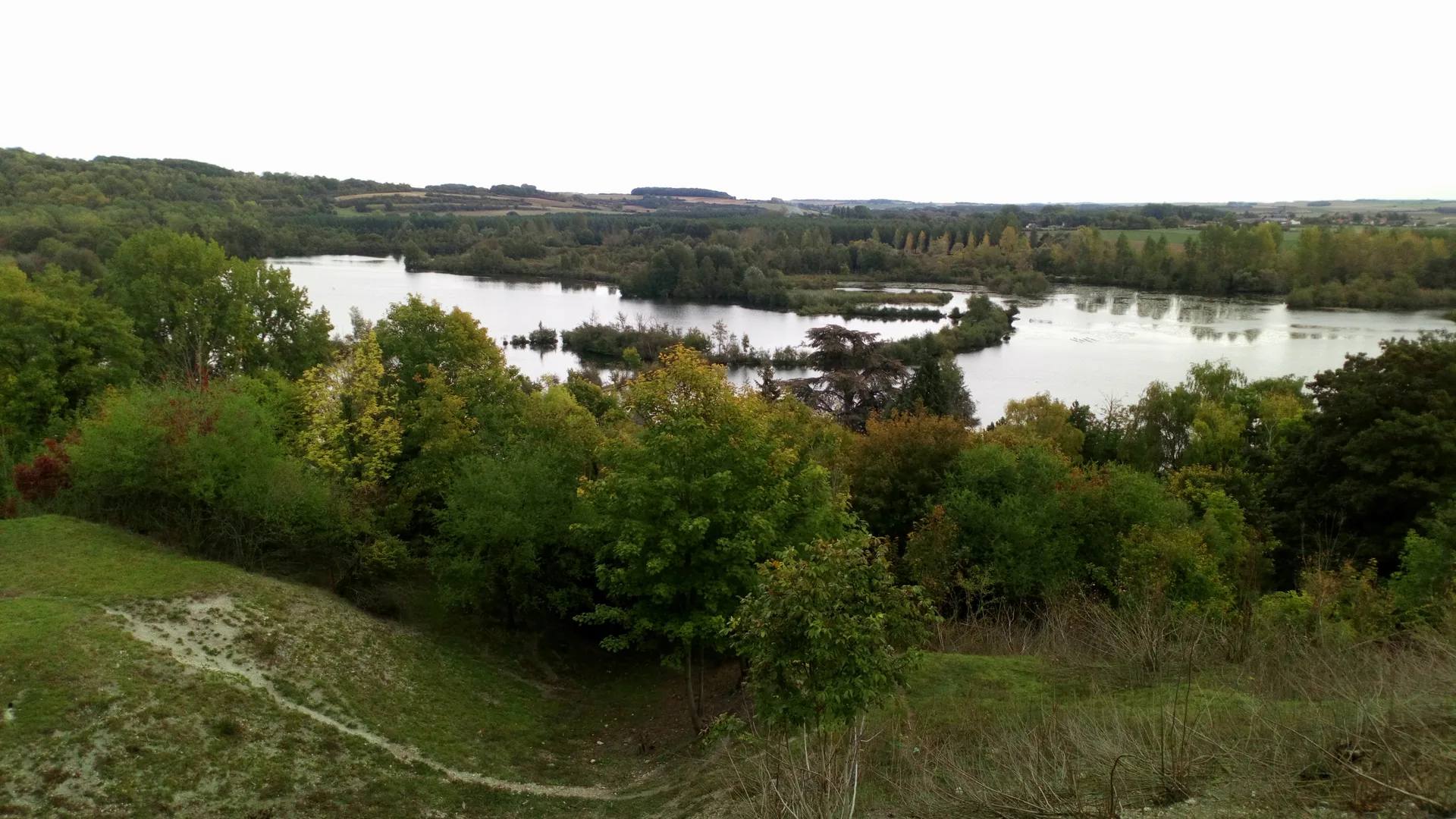 Etang de Corbie à Corbie — À 366 m du lac