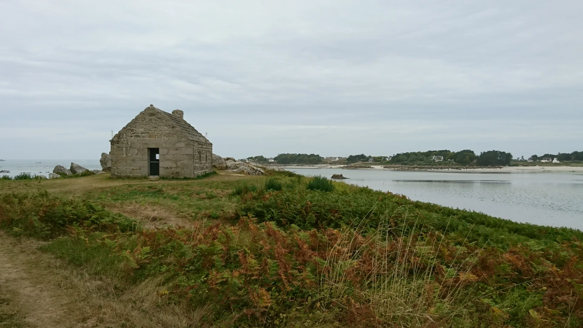 Etang de Curnic à Guissény — À 1,1 km du lac