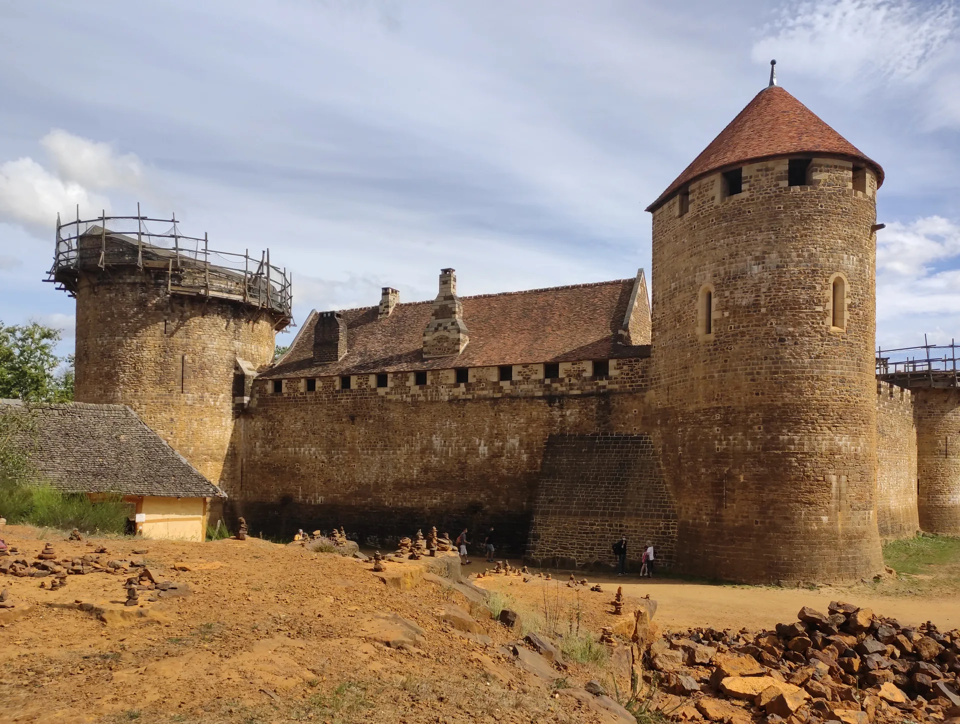 Etang de Guedelon à Treigny-Perreuse-Sainte-Colombe — À 476 m du lac