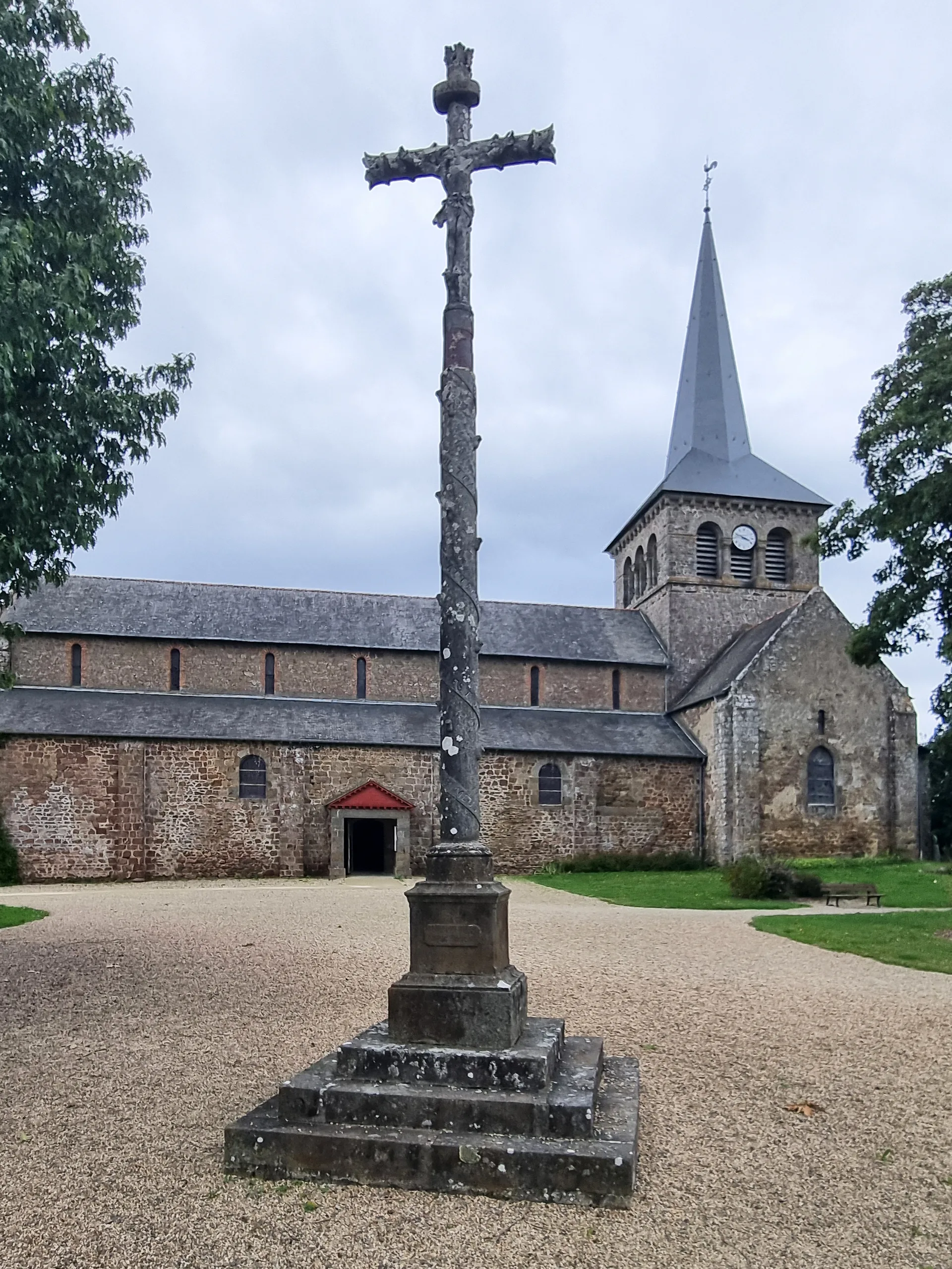 Etang de Hede à Saint-Symphorien — À 1,1 km du lac