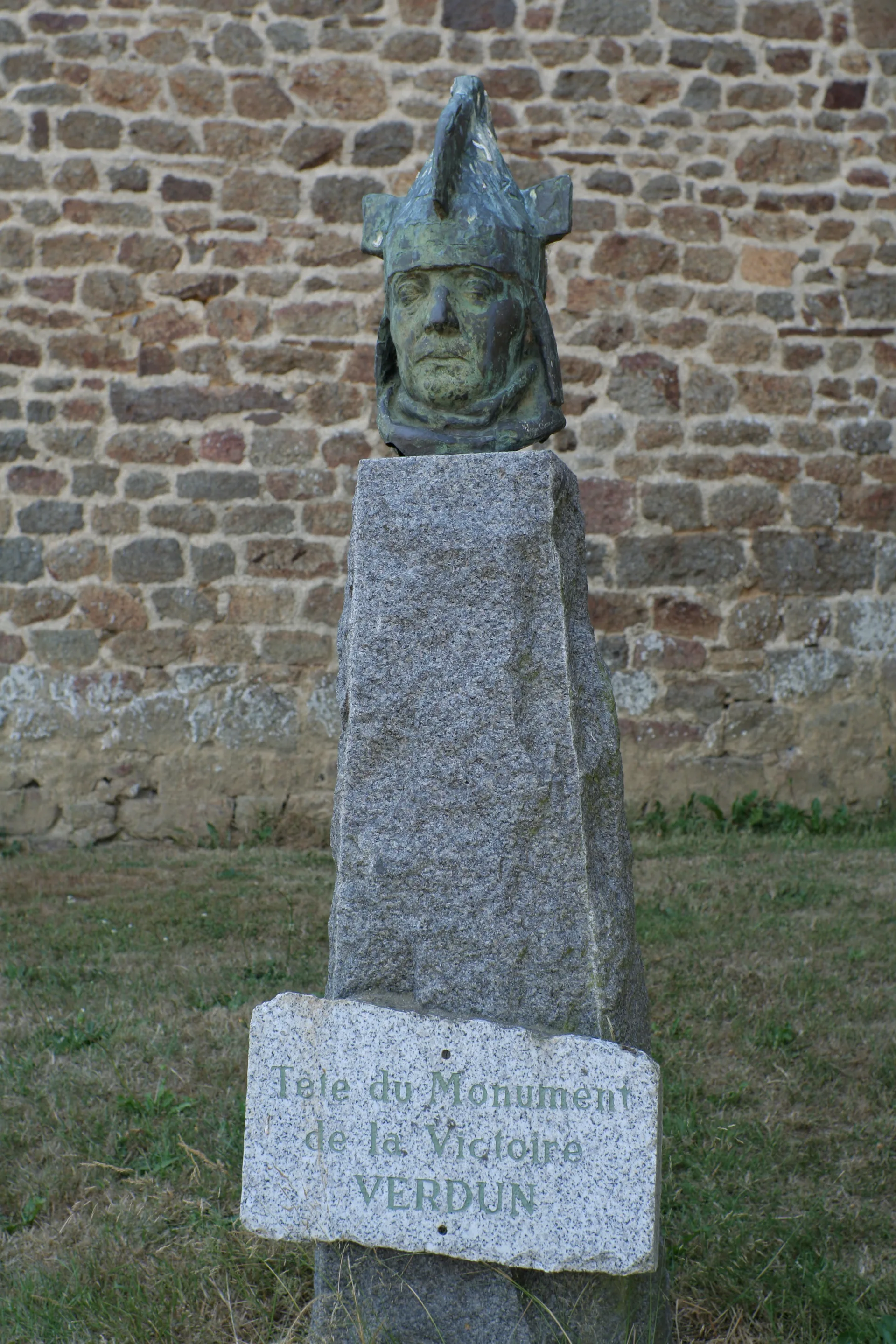 Etang de Hede à Saint-Symphorien — À 1,1 km du lac