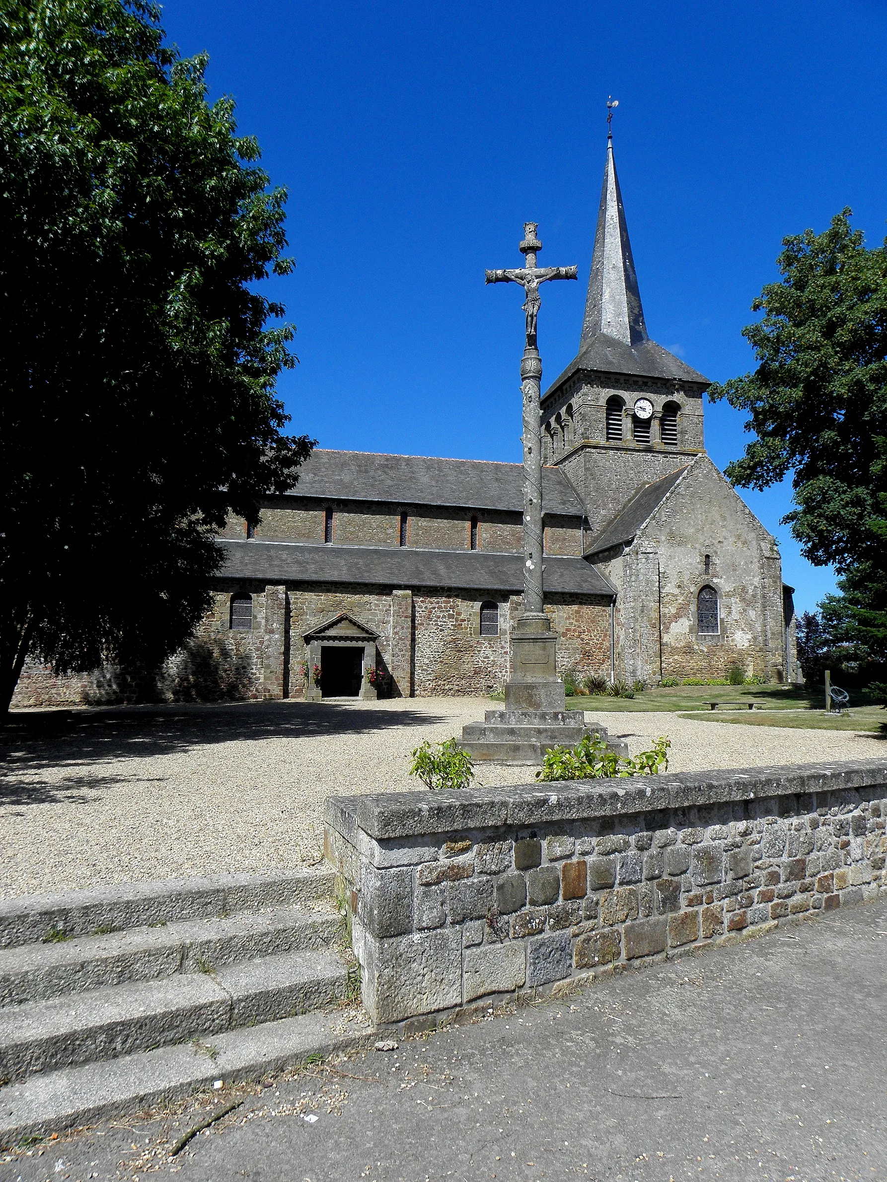 Etang de Hede à Saint-Symphorien — À 1,1 km du lac