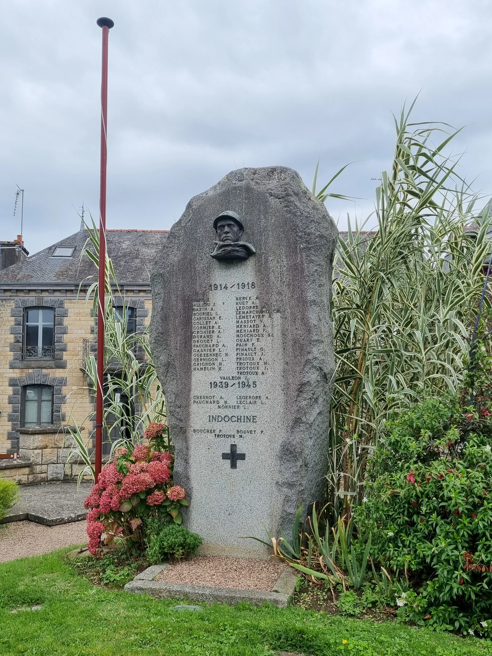 Etang de Hede à Saint-Symphorien — À 1,0 km du lac
