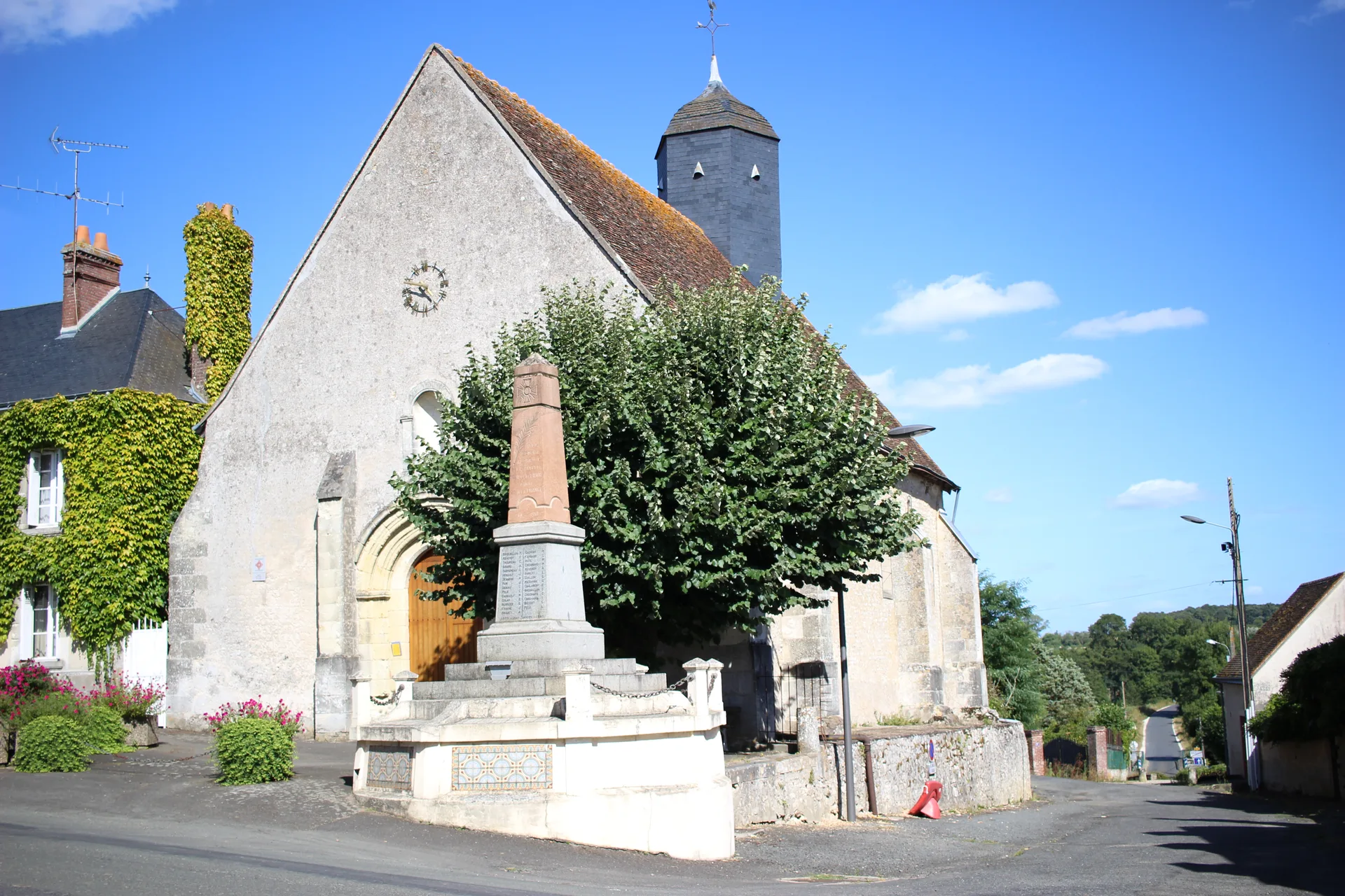 Etang de l'Archeveque à Villedômer — À 4,3 km du lac