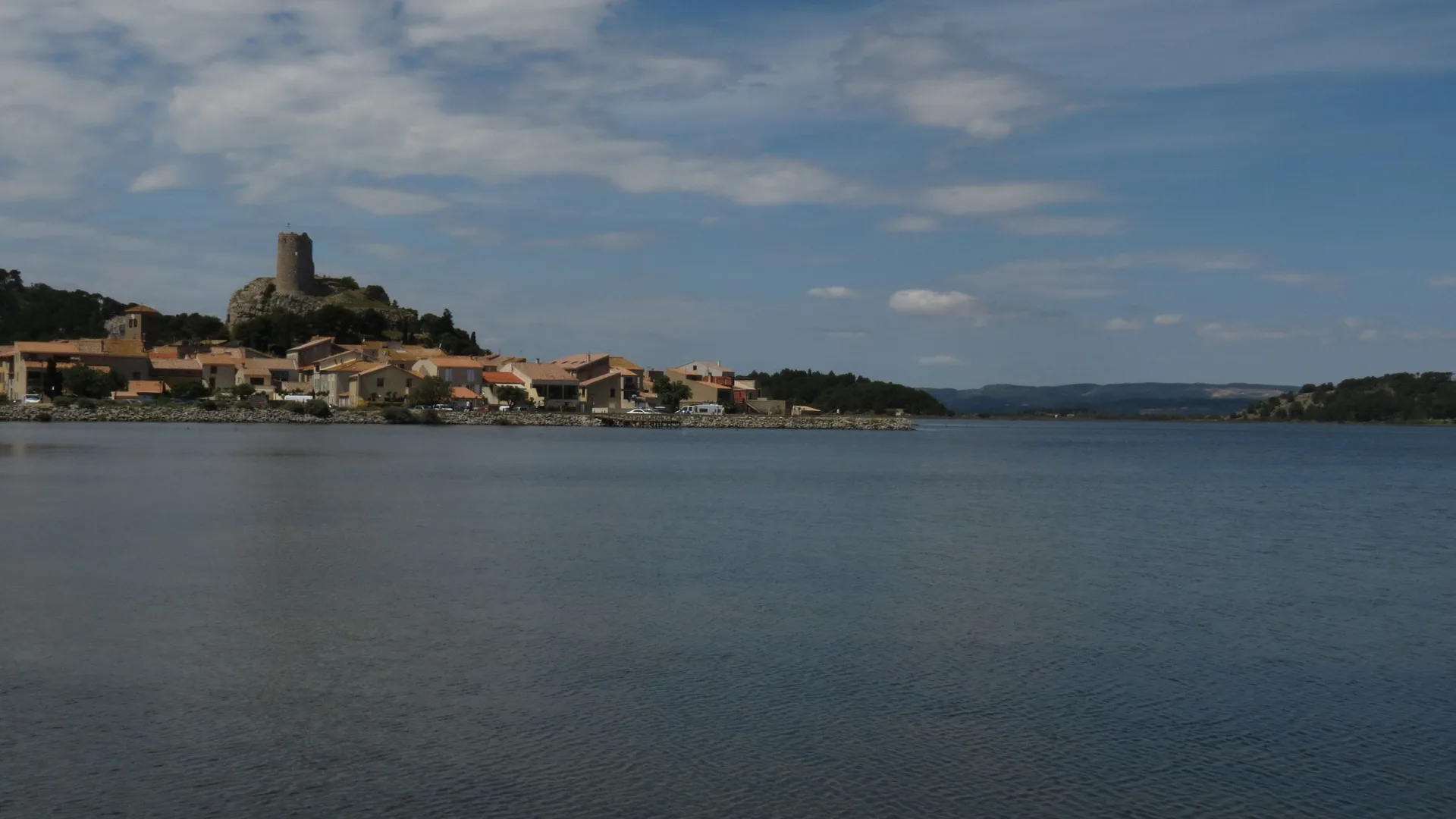 Étang de l'Ayrolle — À 4,4 km du lac