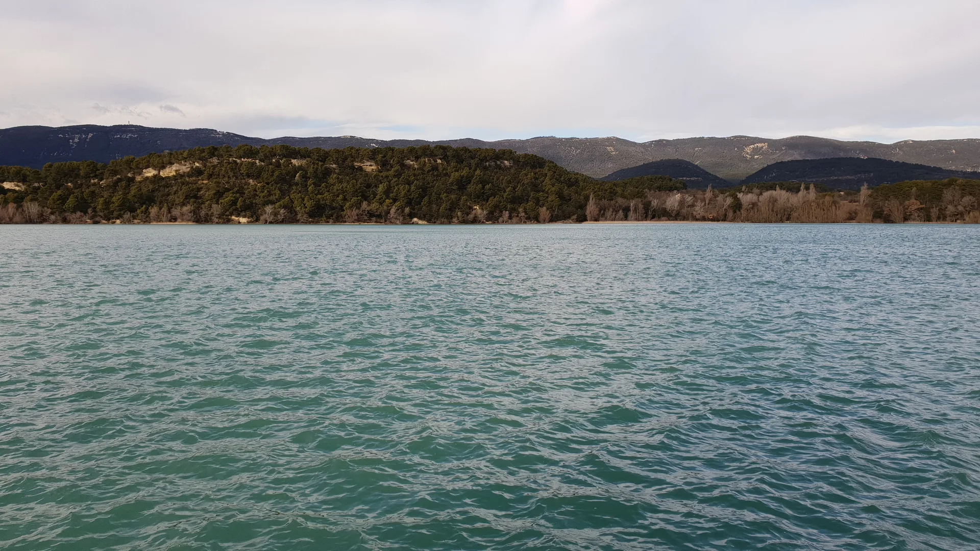 Etang de la Bonde à Cabrières-d'Aigues — À 612 m du lac