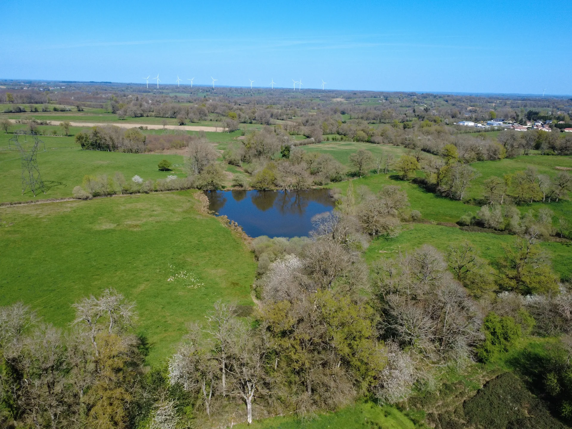Etang de la Chaume à Azerables — À 2,0 km du lac