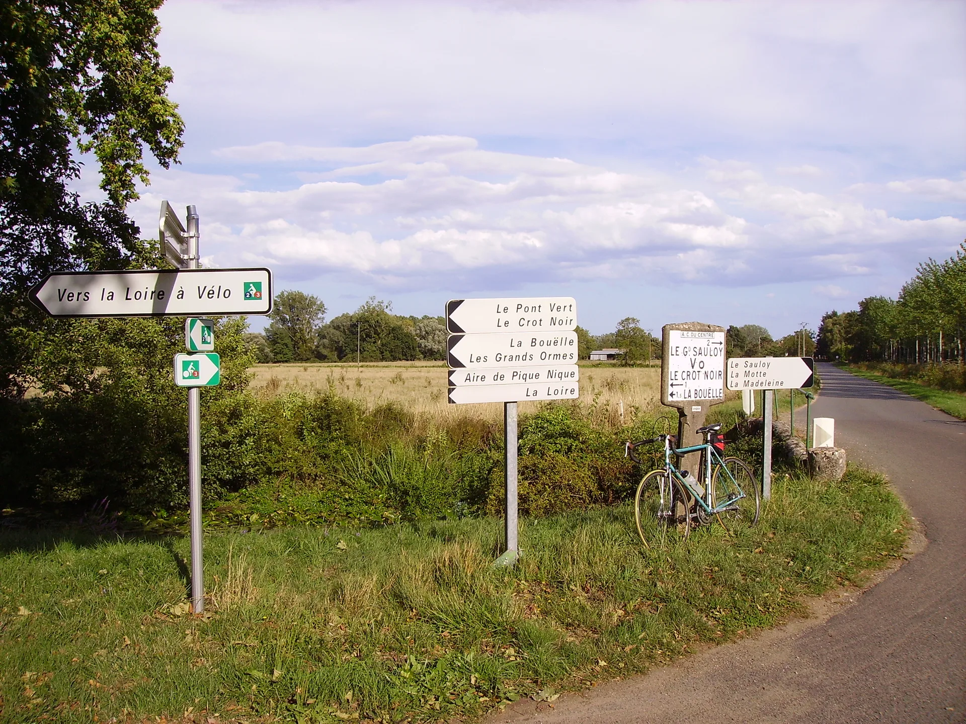 Etang de la Fortay à Sury-près-Léré — À 2,2 km du lac