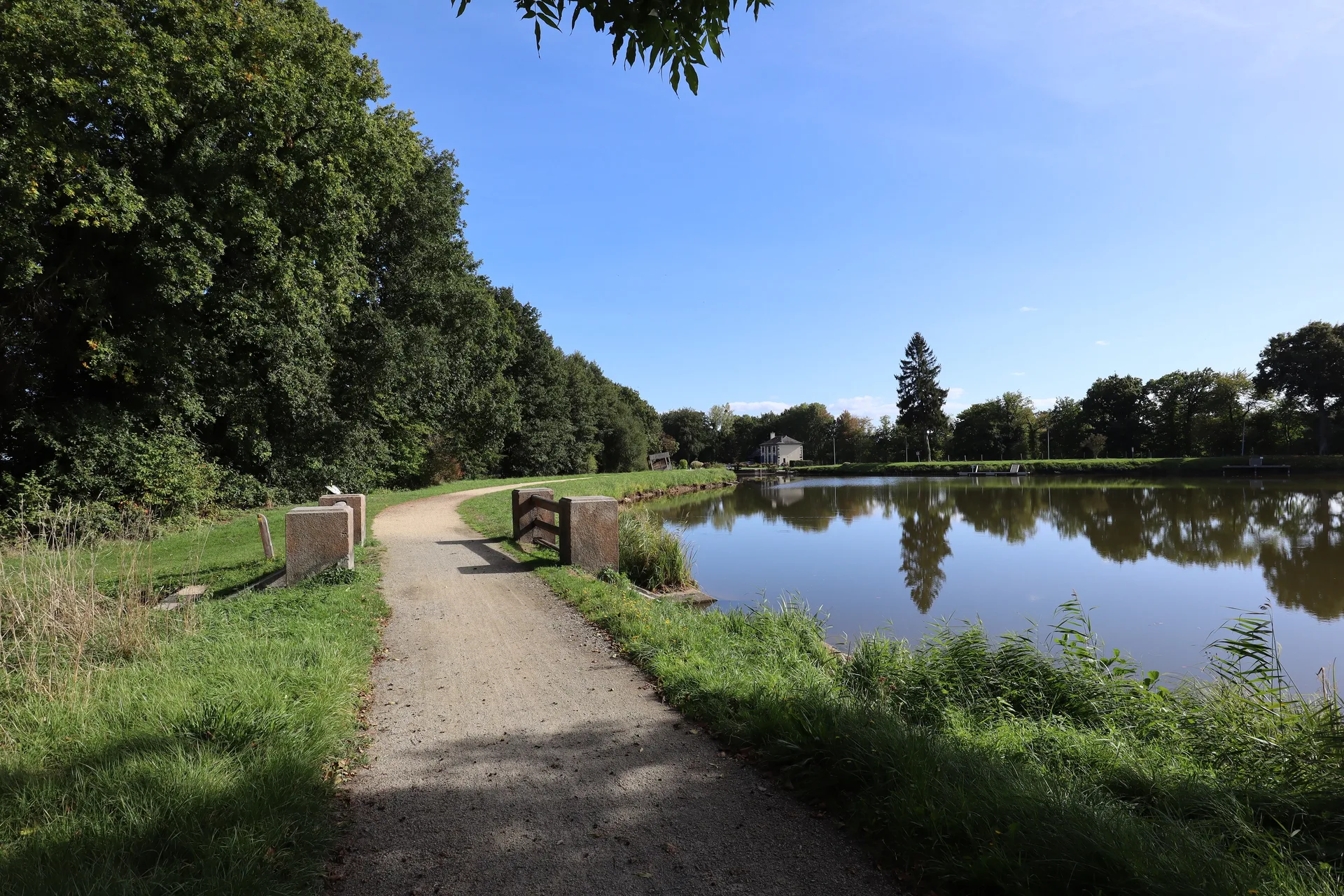 Etang de la Plouziere à Guipel — À 601 m du lac
