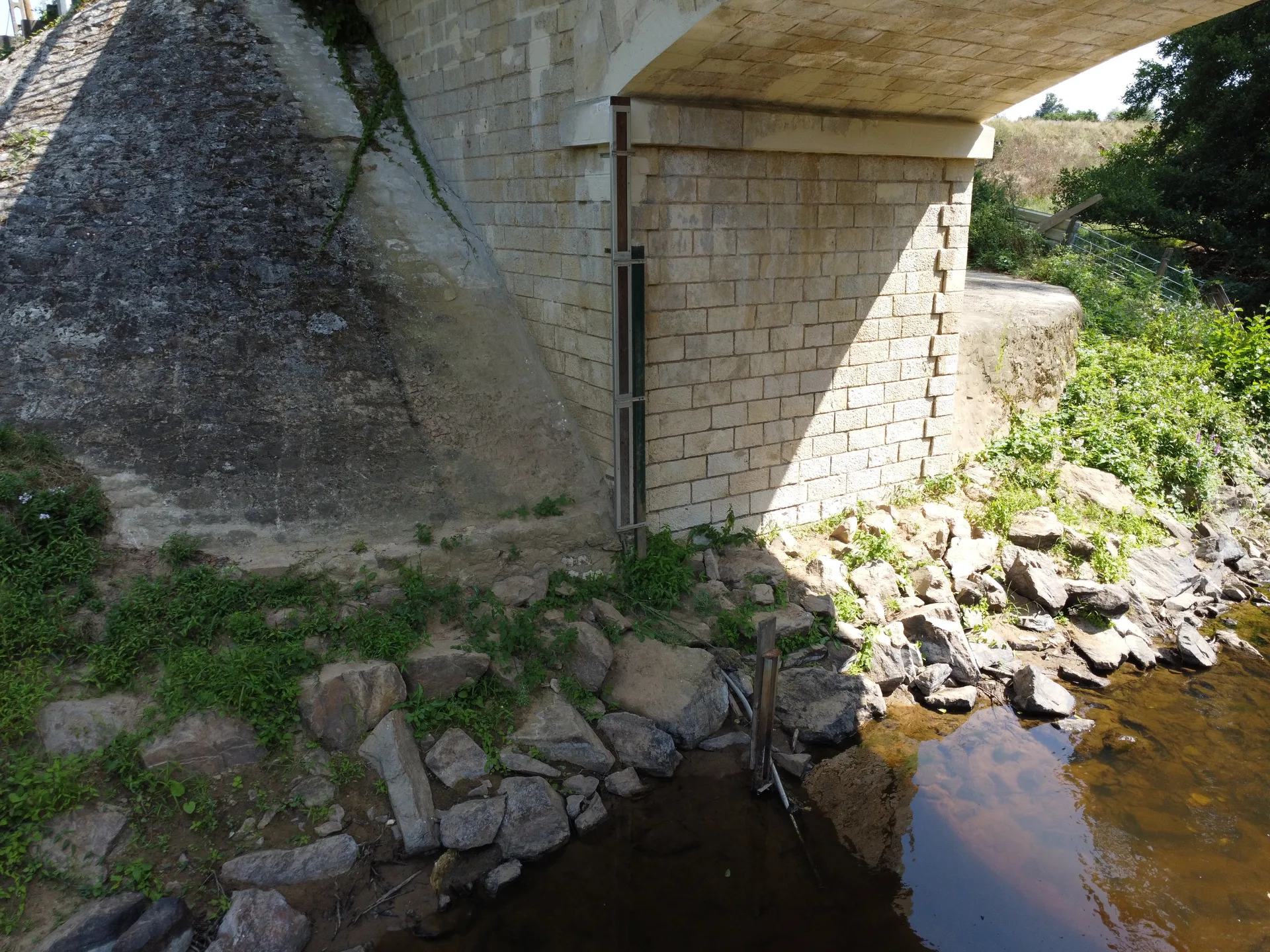 Etang de La Roche Chevreux à Lignac — À 1,9 km du lac
