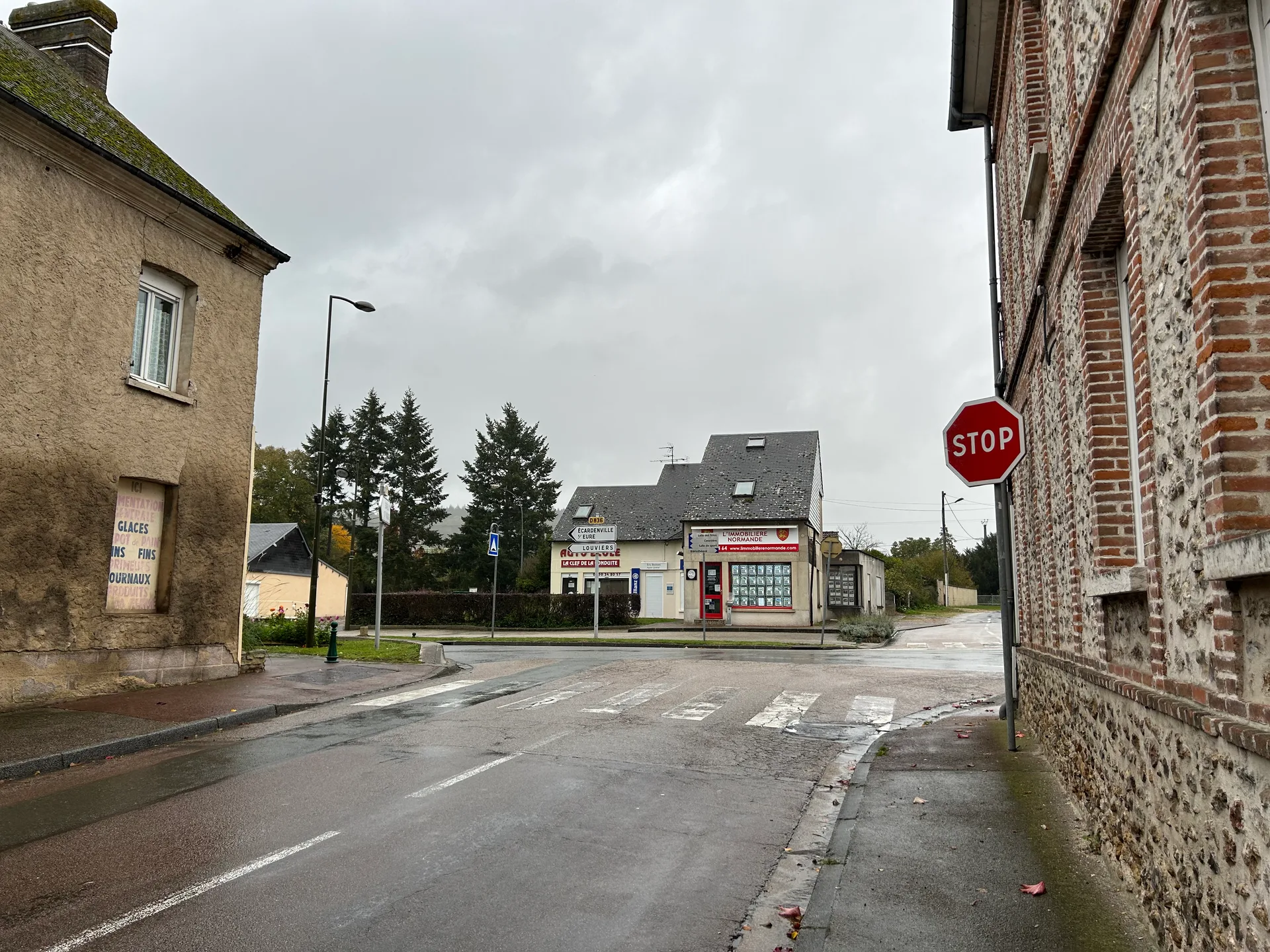 Etang de La Sainte Croix Leufroy à Clef Vallée d'Eure — À 2,1 km du lac