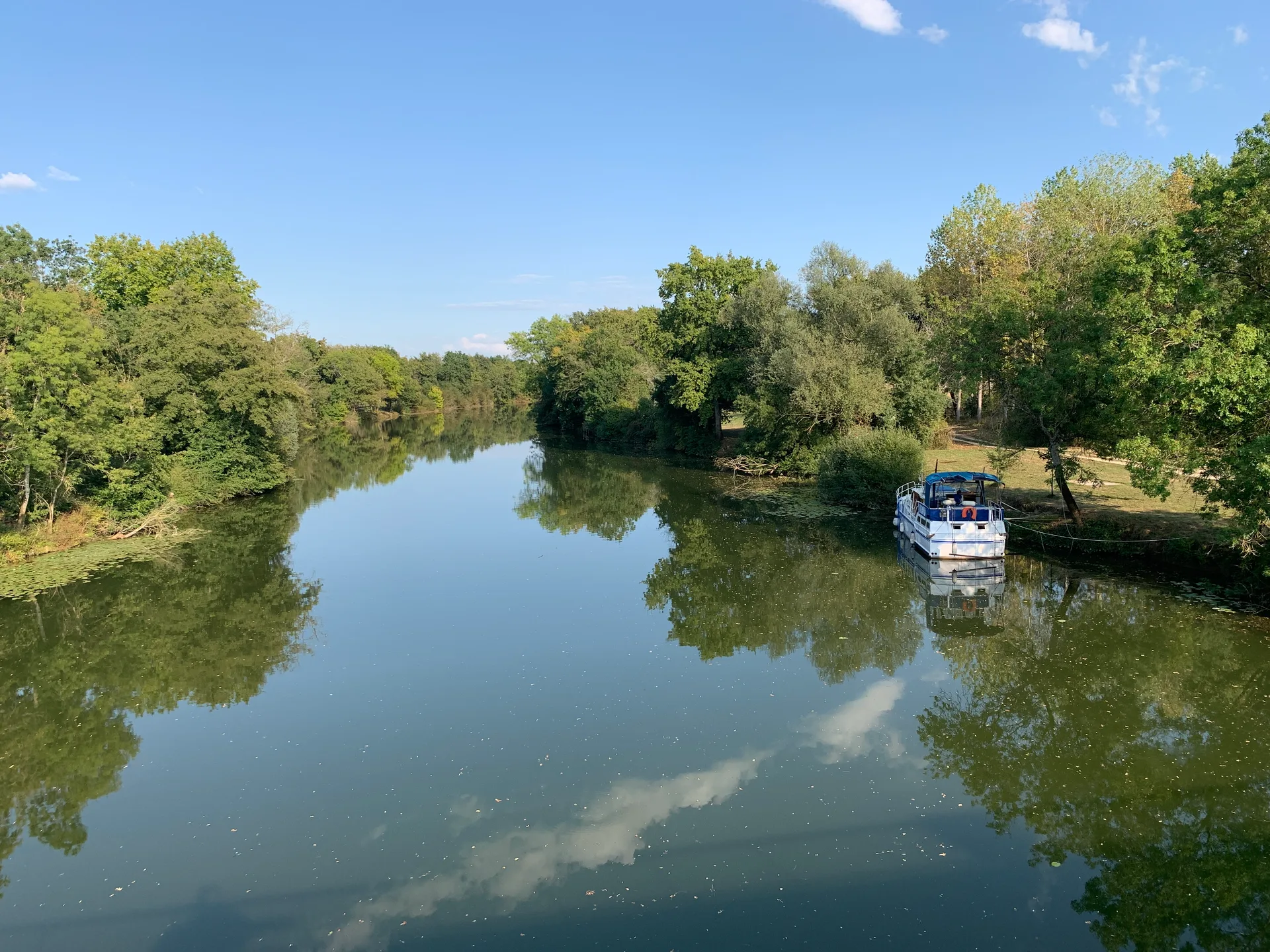 Etang de la Truchère à Ratenelle — À 547 m du lac