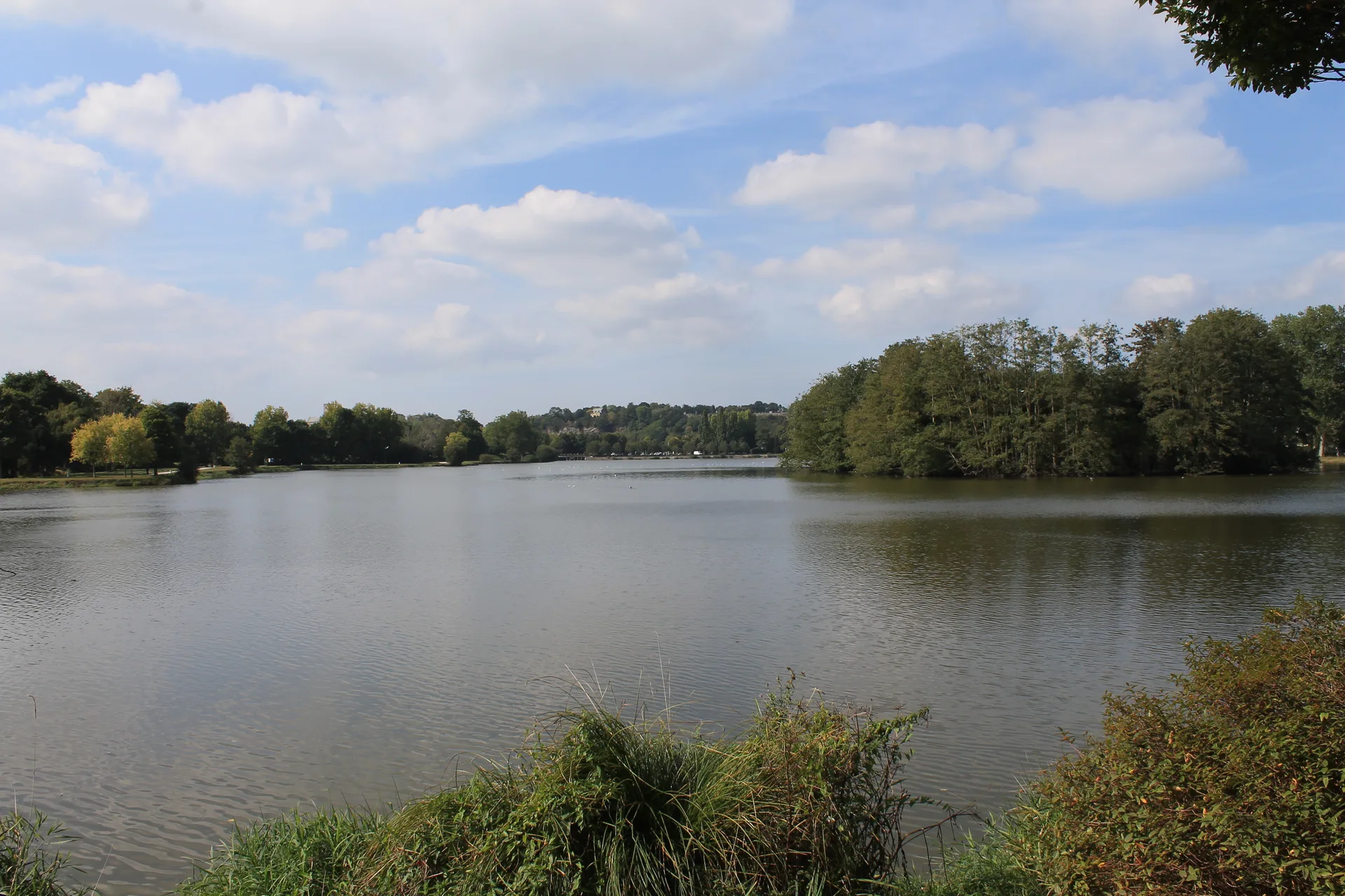 Etang de La Ville Gaudu à Lamballe-Armor — Sur le lac