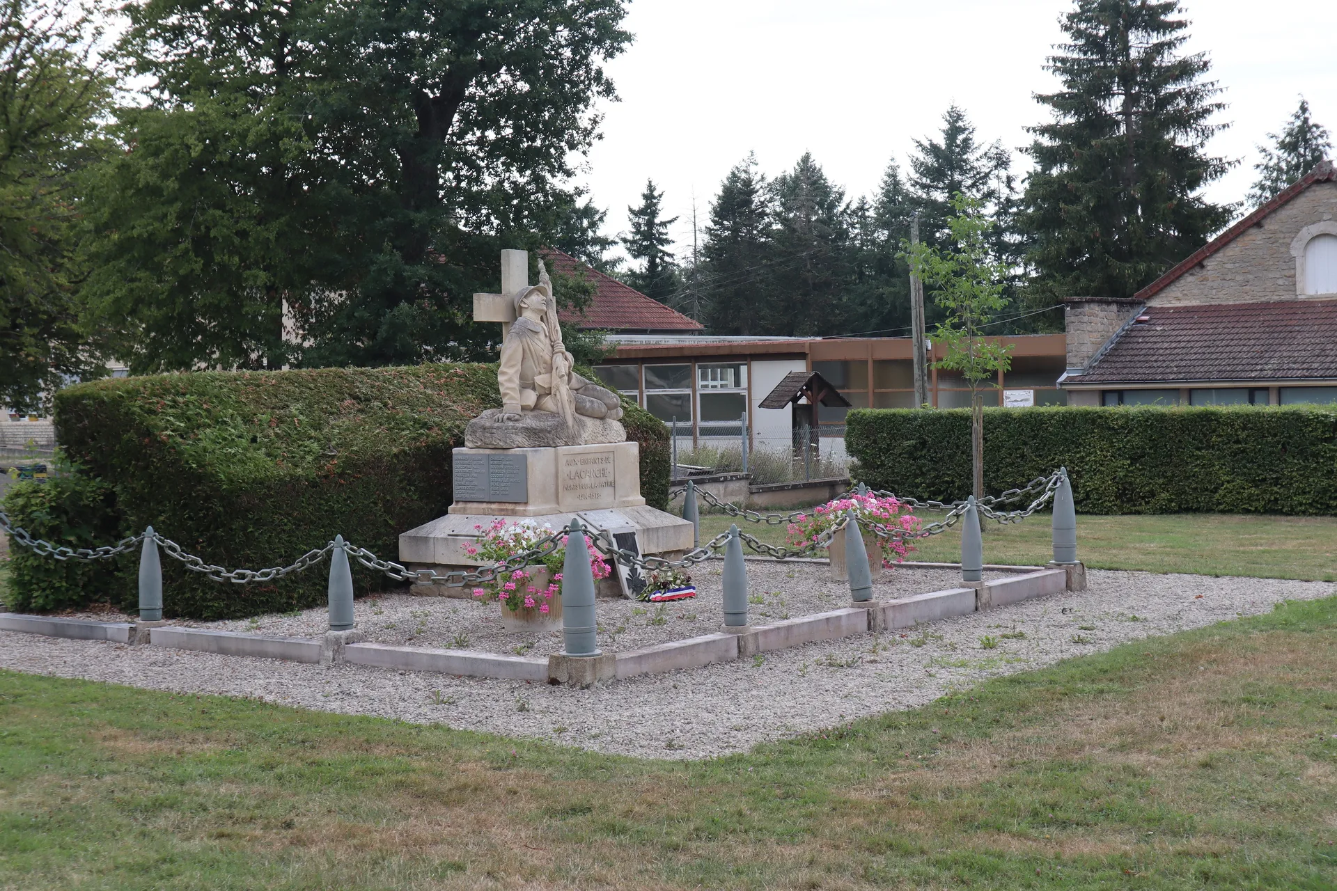Etang de Lacanche à Lacanche — À 660 m du lac