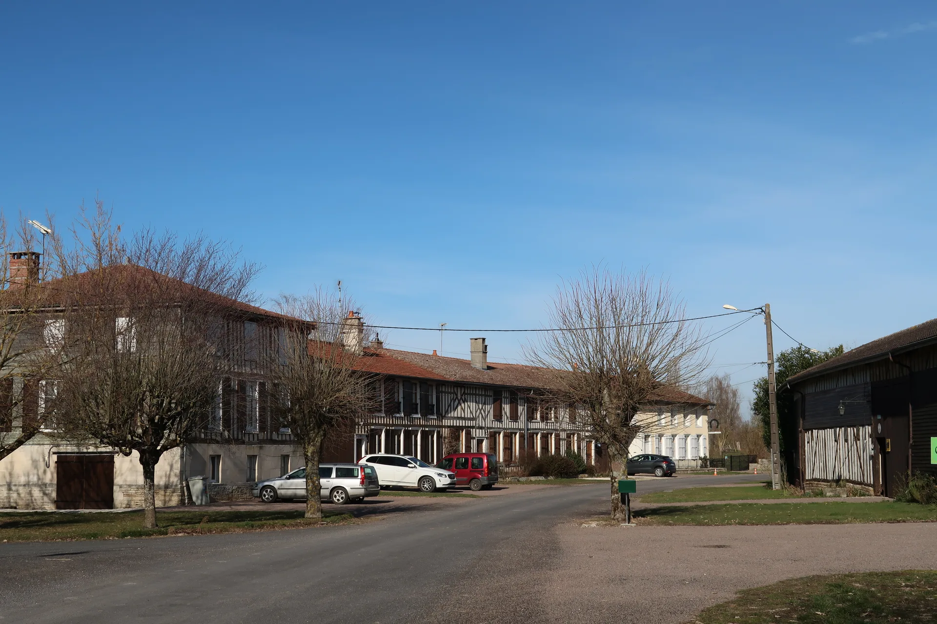 Etang de Lahorre à Lentilles — À 4,1 km du lac
