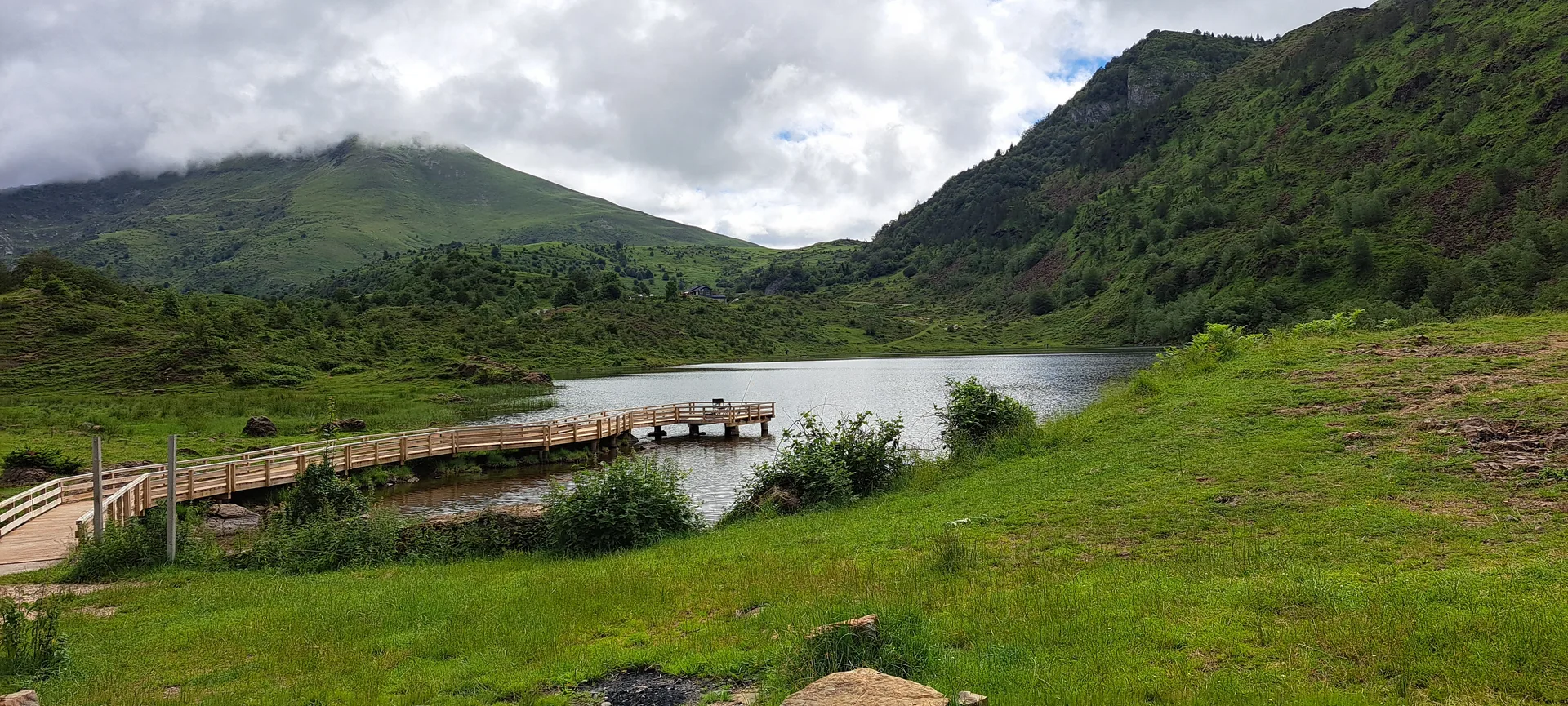 Étang de Lers à Le Port — À 285 m du lac