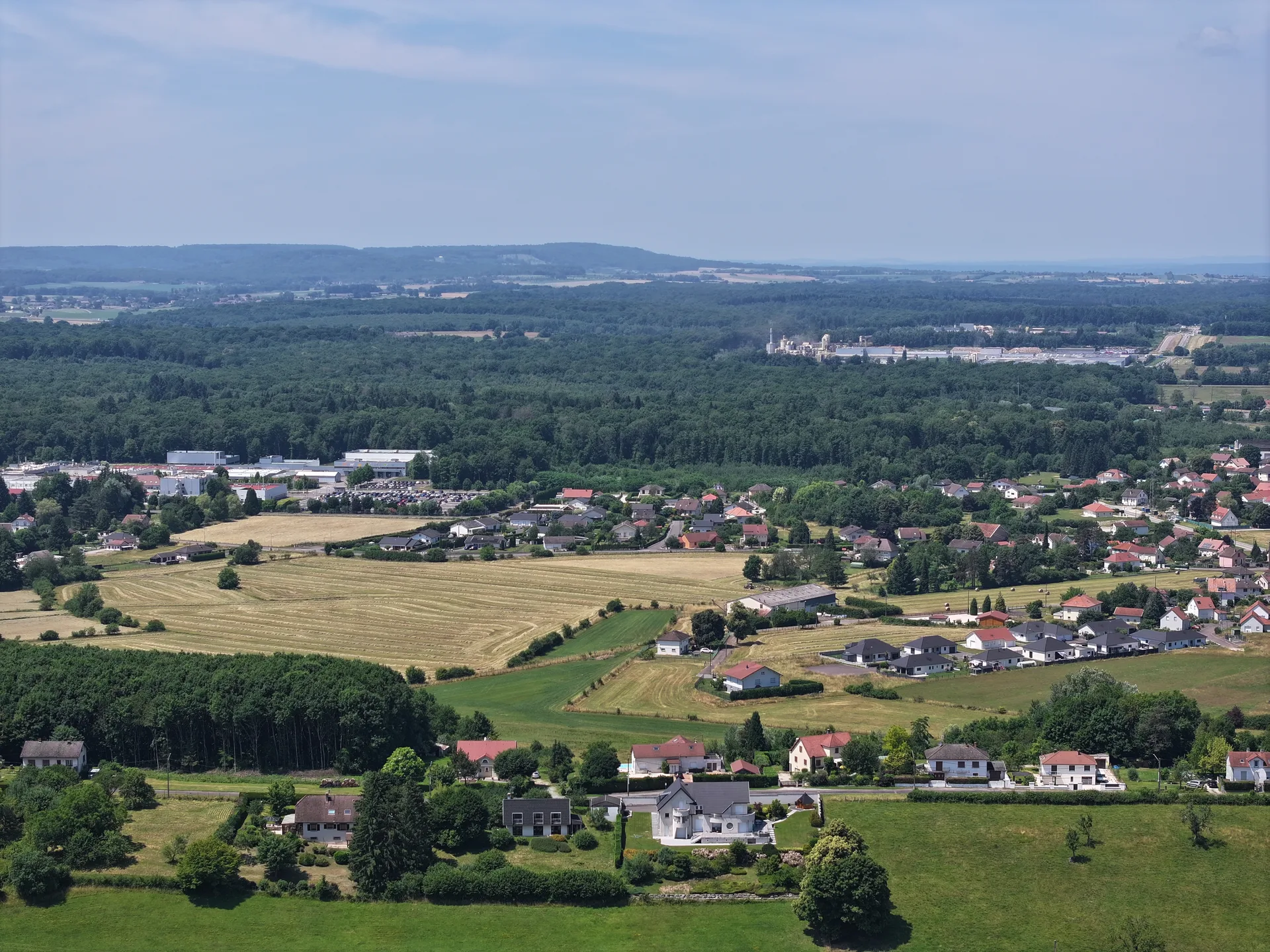 Etang de Lure à Lure — À 802 m du lac