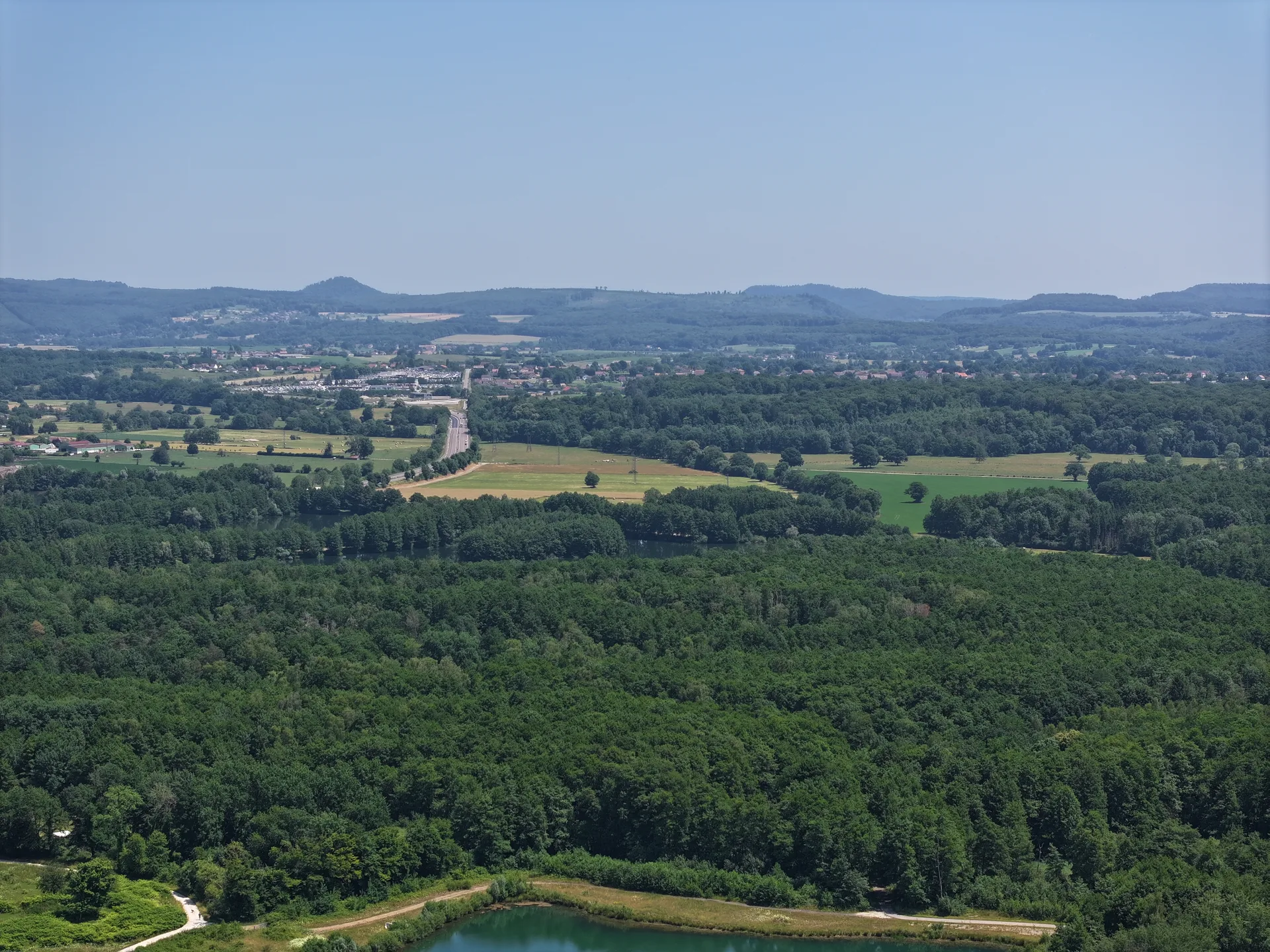 Etang de Lure à Lure — À 744 m du lac