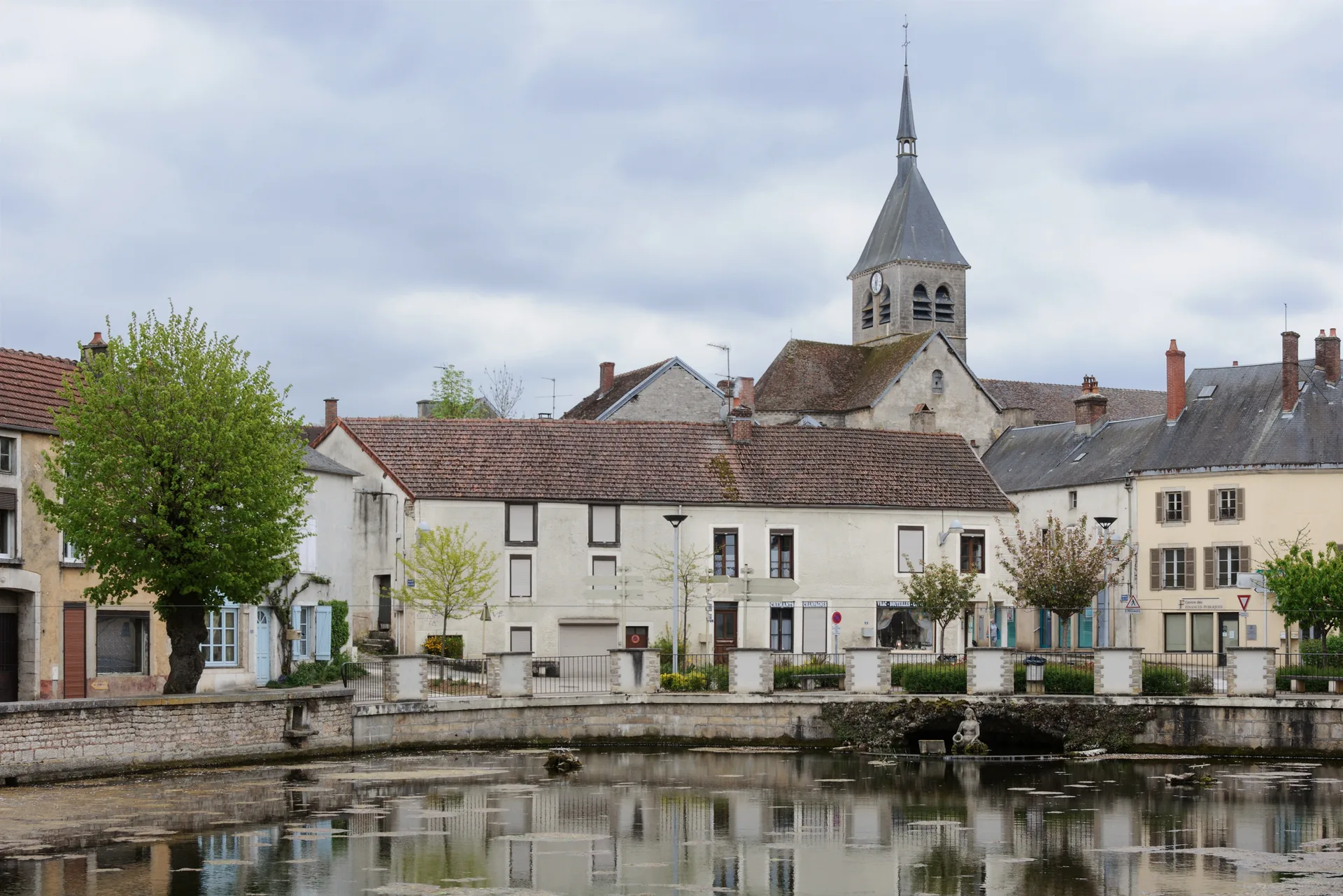 Etang de Marcenay à Marcenay — À 4,5 km du lac