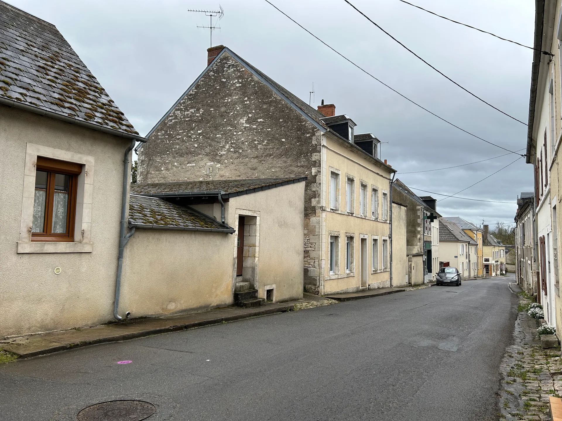 Etang de Mareuil à Mareuil-sur-Arnon — À 1,1 km du lac