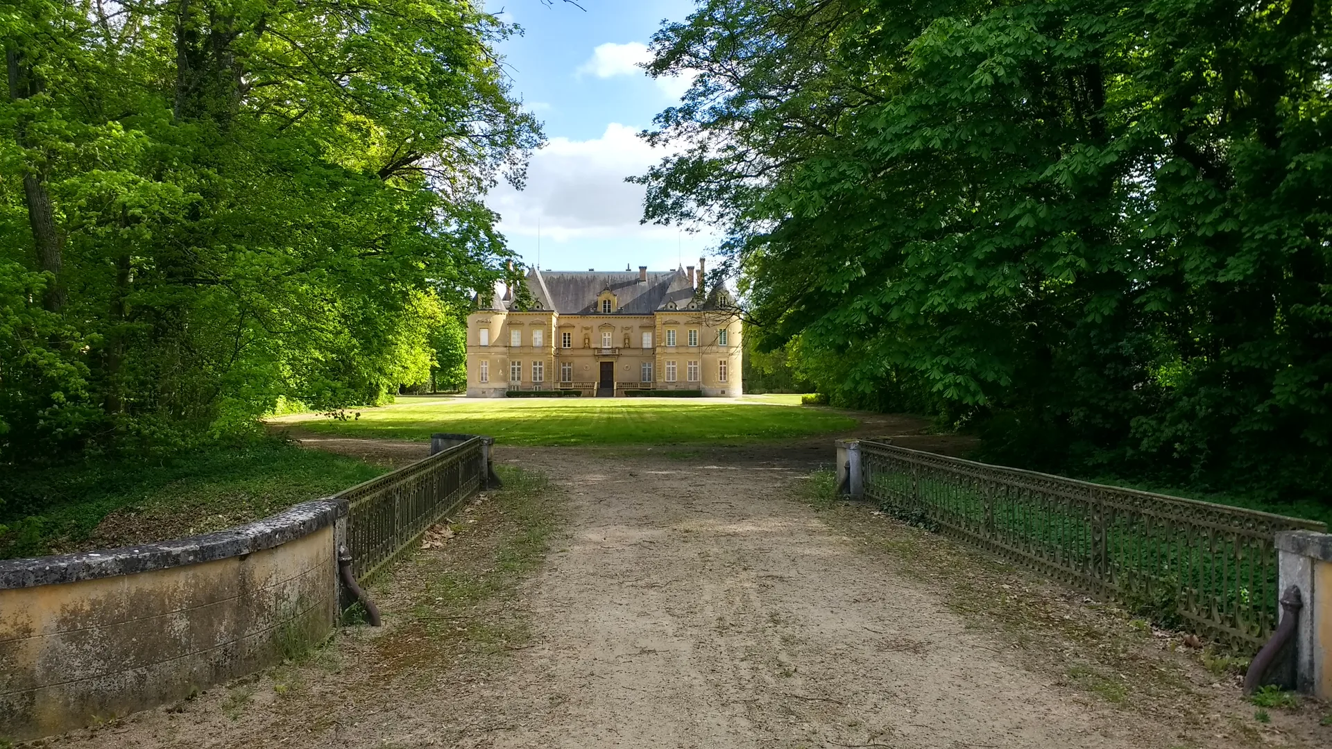 Etang de Mont à Beaulon — À 1,3 km du lac