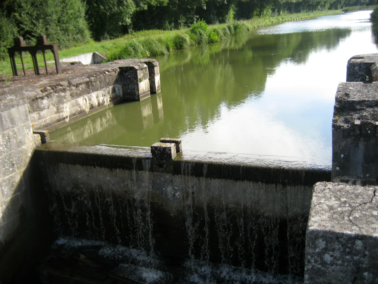 Etang de Morche à Vitry-aux-Loges — À 1,1 km du lac