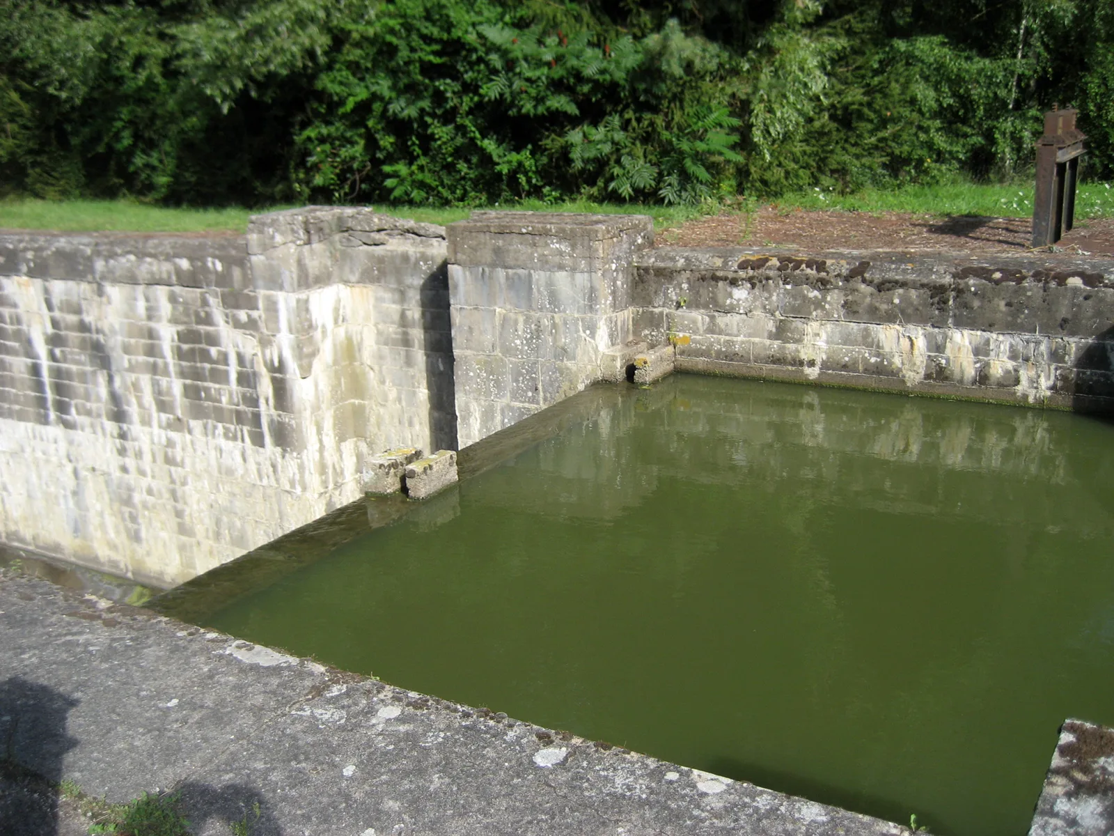 Etang de Morche à Vitry-aux-Loges — À 1,1 km du lac