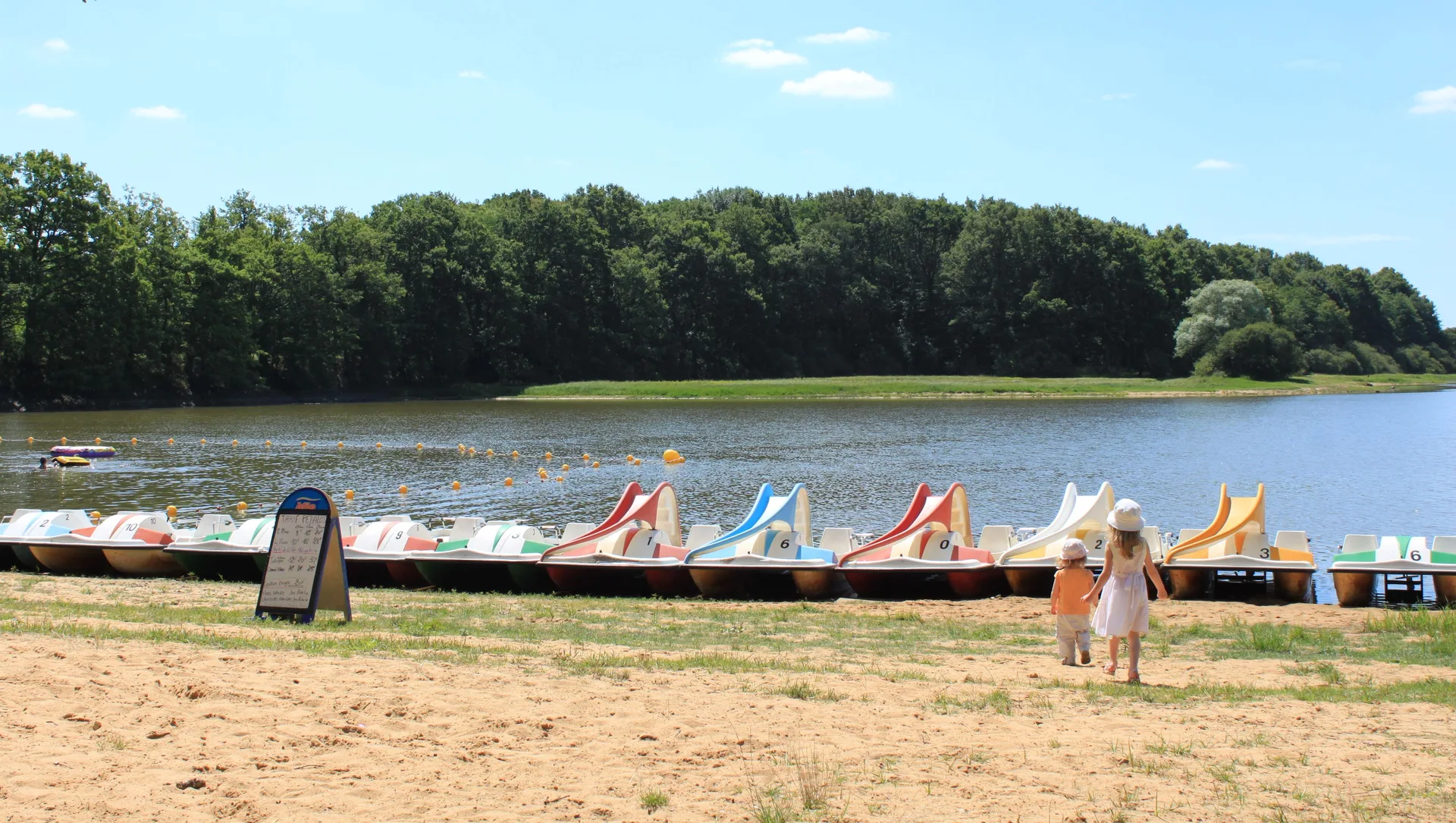 Etang de Moutiers à Moutiers-en-Puisaye — À 2,8 km du lac