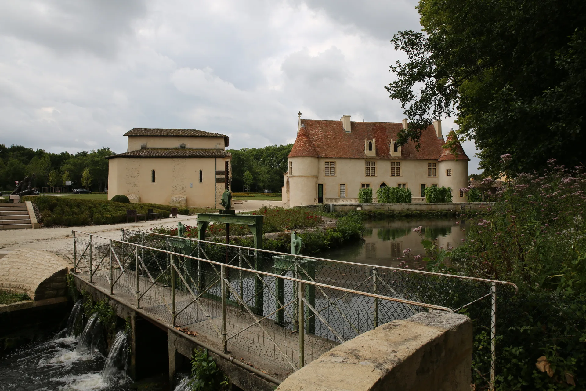 Etang de Paloumey à Ludon-Médoc — À 975 m du lac