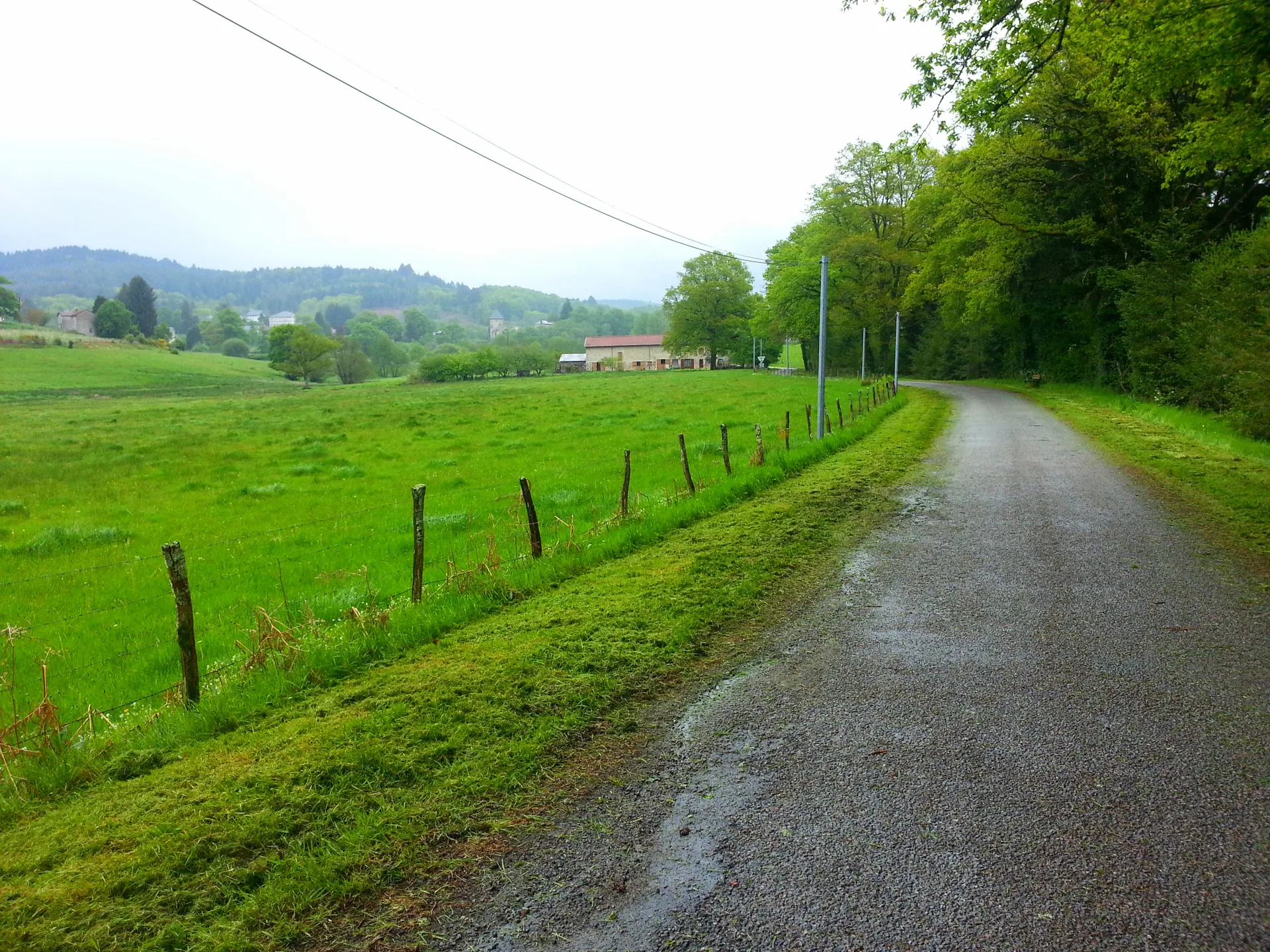 Etang de Peyrat le Chateau à Peyrat-le-Château — À 890 m du lac
