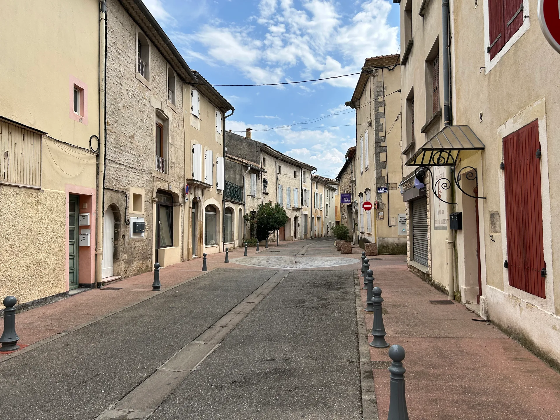 Etang de Pierrelatte à Pierrelatte — À 1,7 km du lac