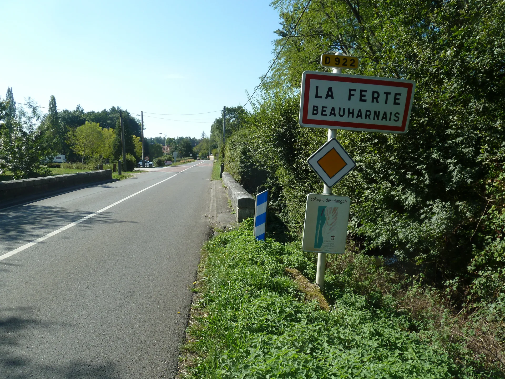 Etang de Rigoneau à Neung-sur-Beuvron — À 414 m du lac