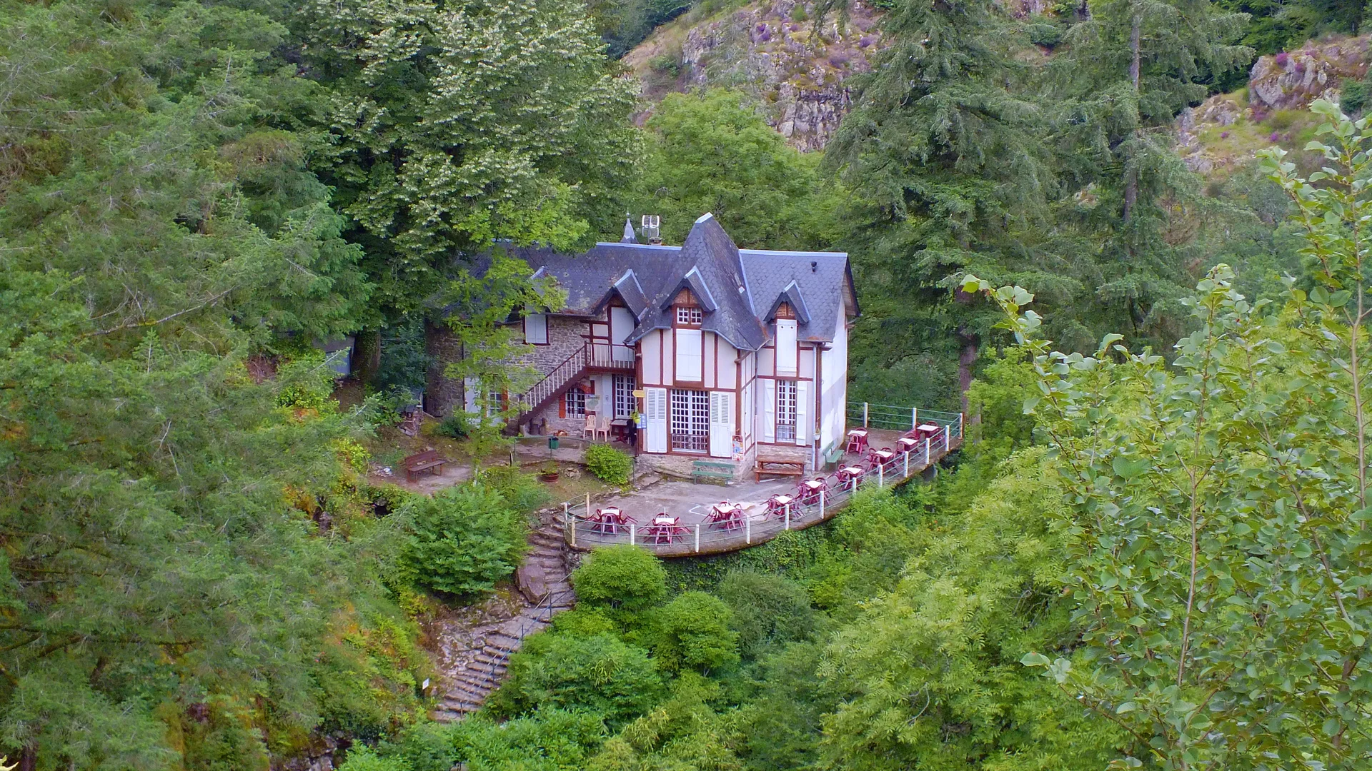 Etang de Ruffo à Gimel-les-Cascades — À 1,9 km du lac