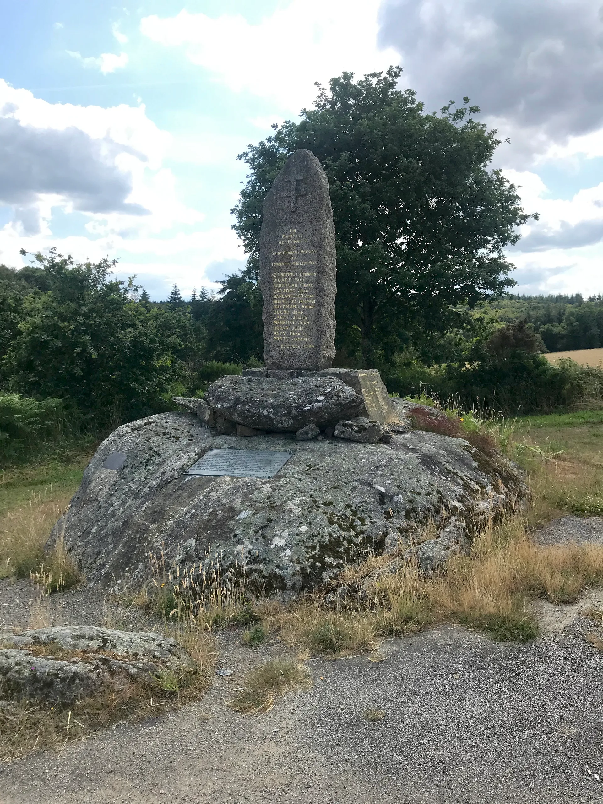 Etang de Saint Connan à Saint-Connan — À 3,3 km du lac