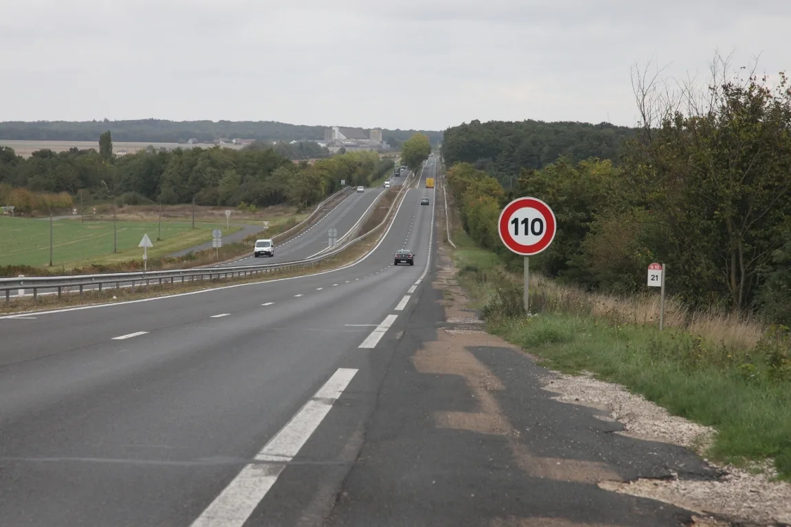 Etang de Saint-Firmin des Pres à Saint-Firmin-des-Prés — À 2,5 km du lac