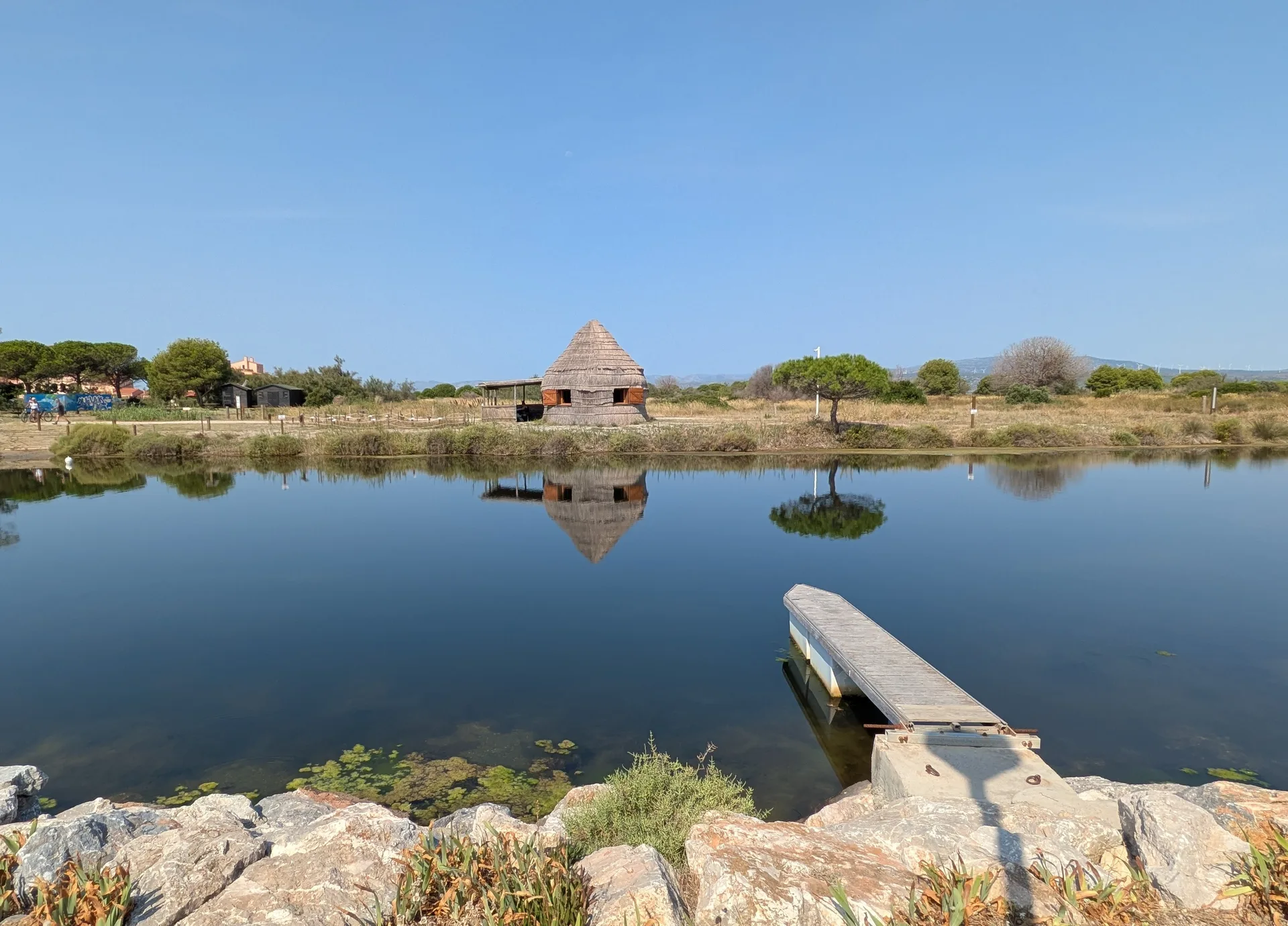 Étang de Salses-Leucate à Salses-le-Château — À 3,4 km du lac
