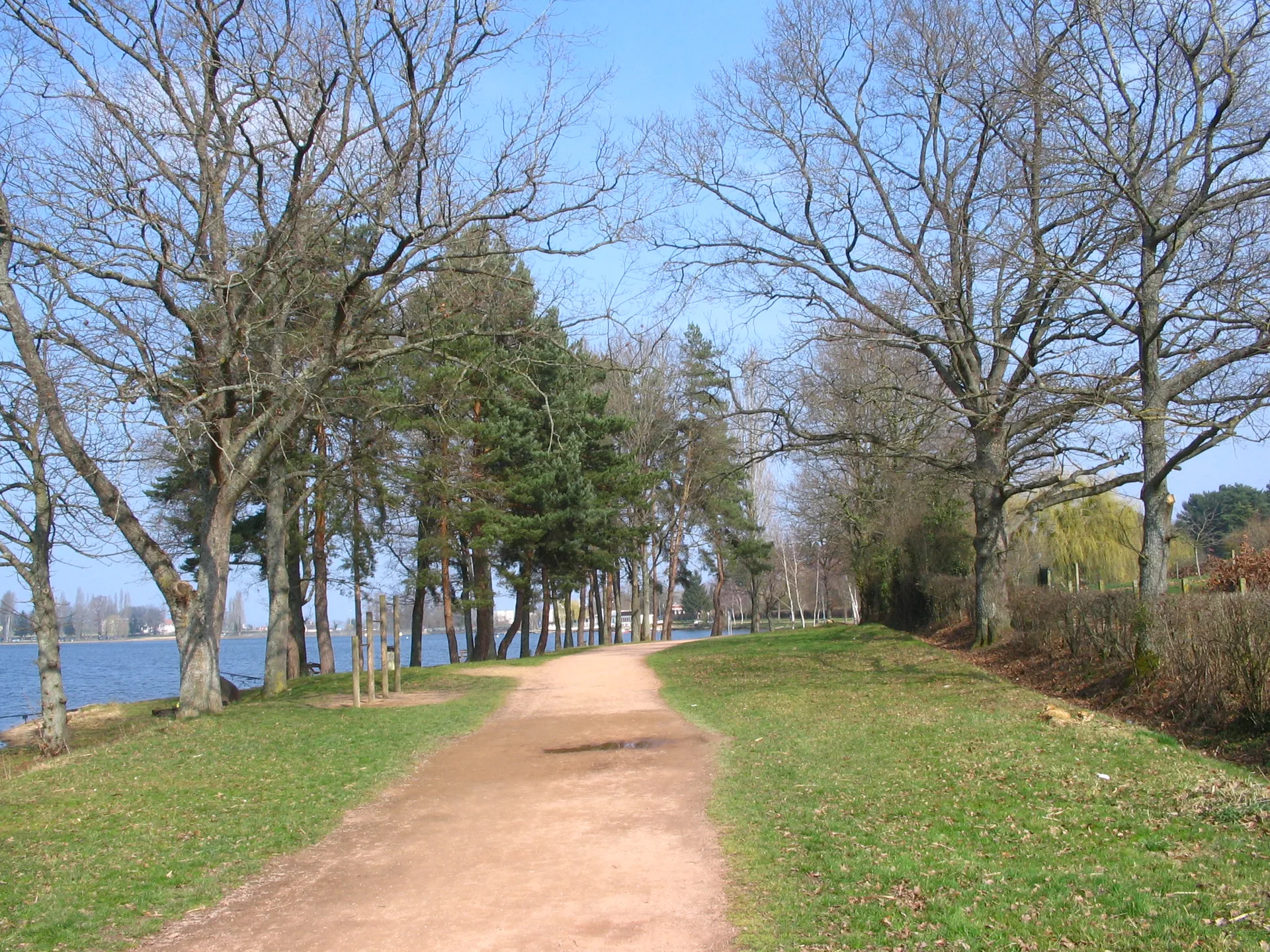 Etang de Sault à Prémilhat — À 1,8 km du lac