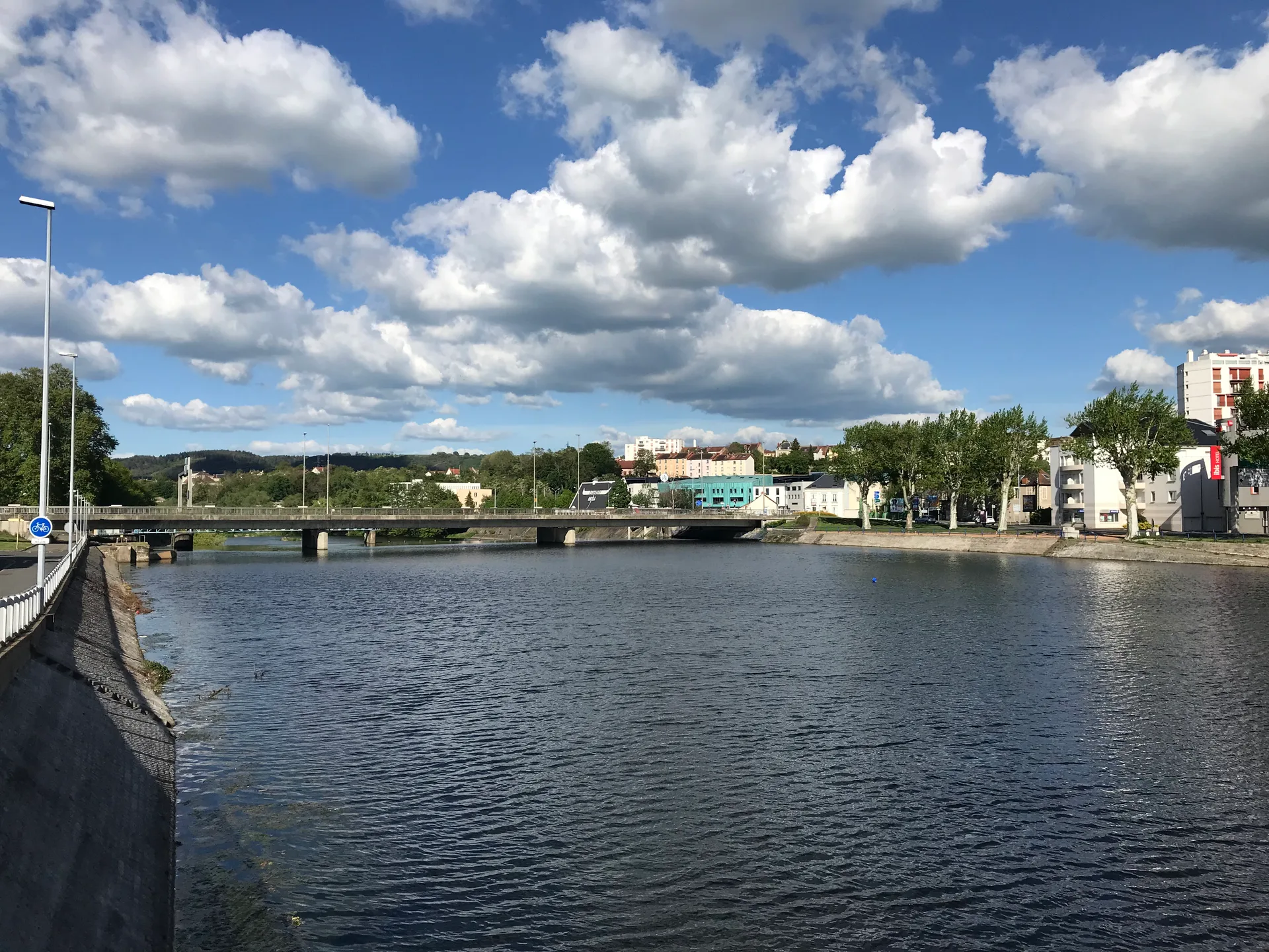Etang de Sault à Prémilhat — À 3,8 km du lac