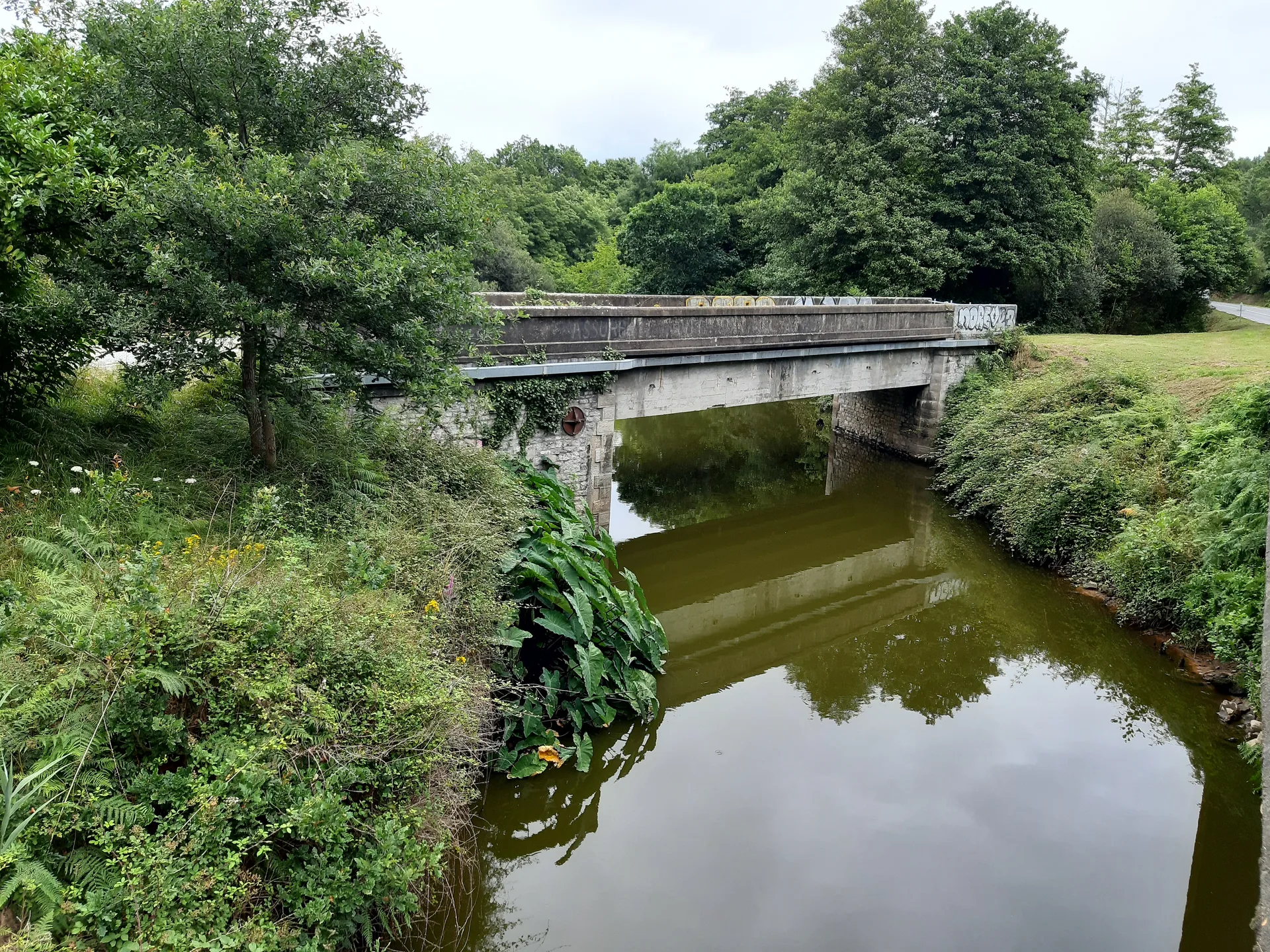 Etang de Soustons à Soustons — À 2,1 km du lac