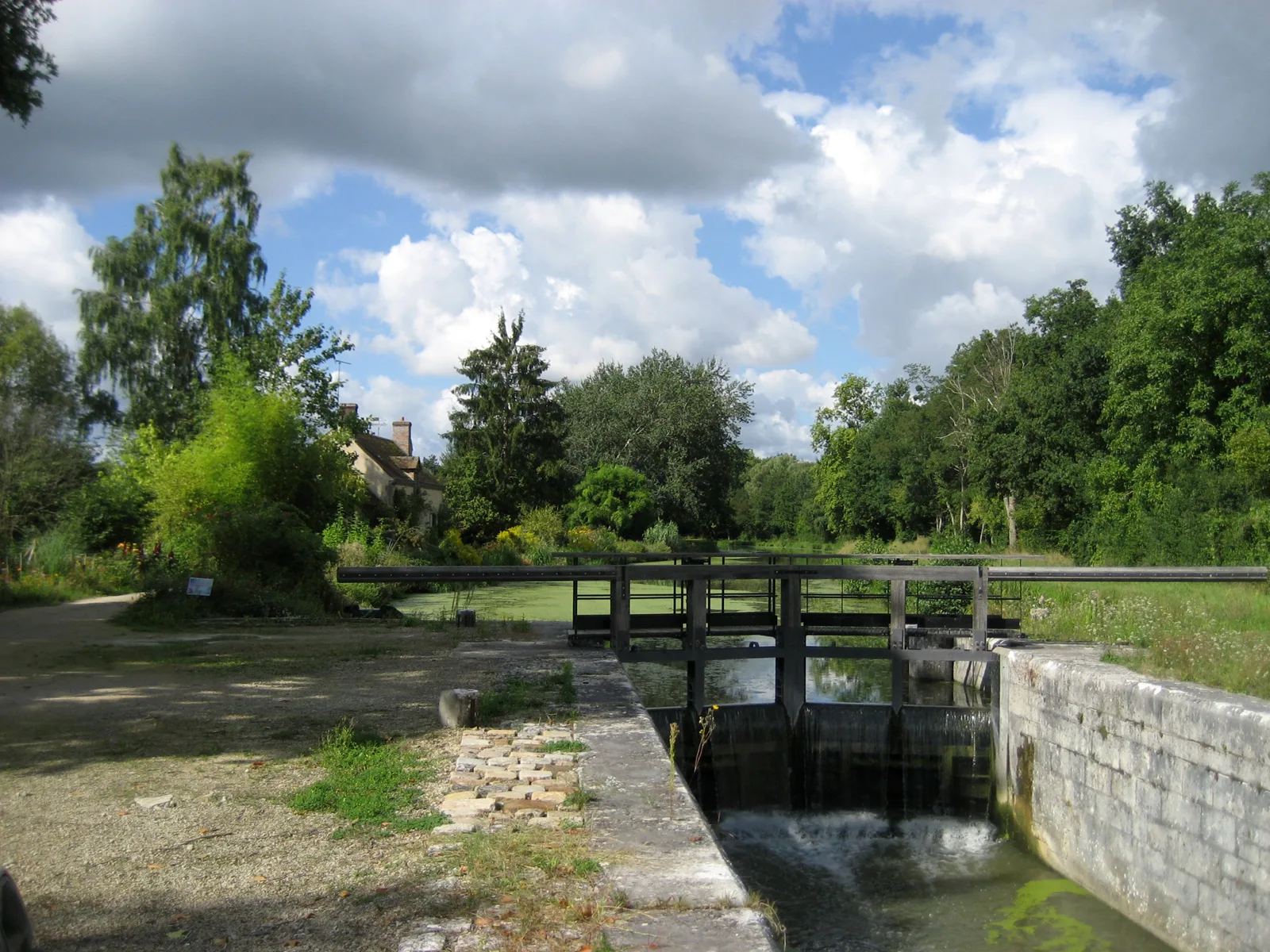 Etang de St Maurice sur Fessard à Saint-Maurice-sur-Fessard — À 4,2 km du lac