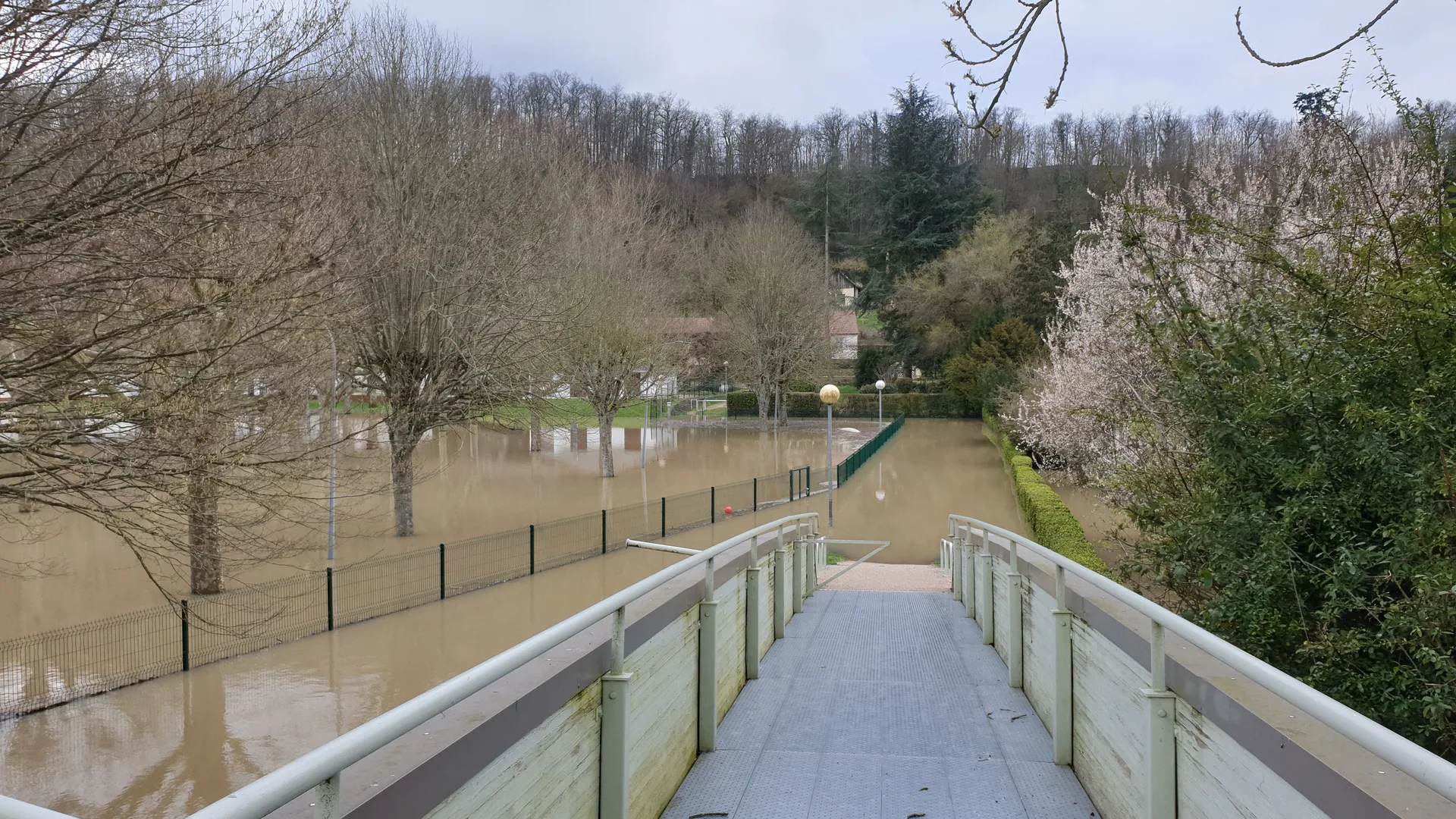 Etang de St Quentin à Montoire-sur-le-Loir — À 3,2 km du lac