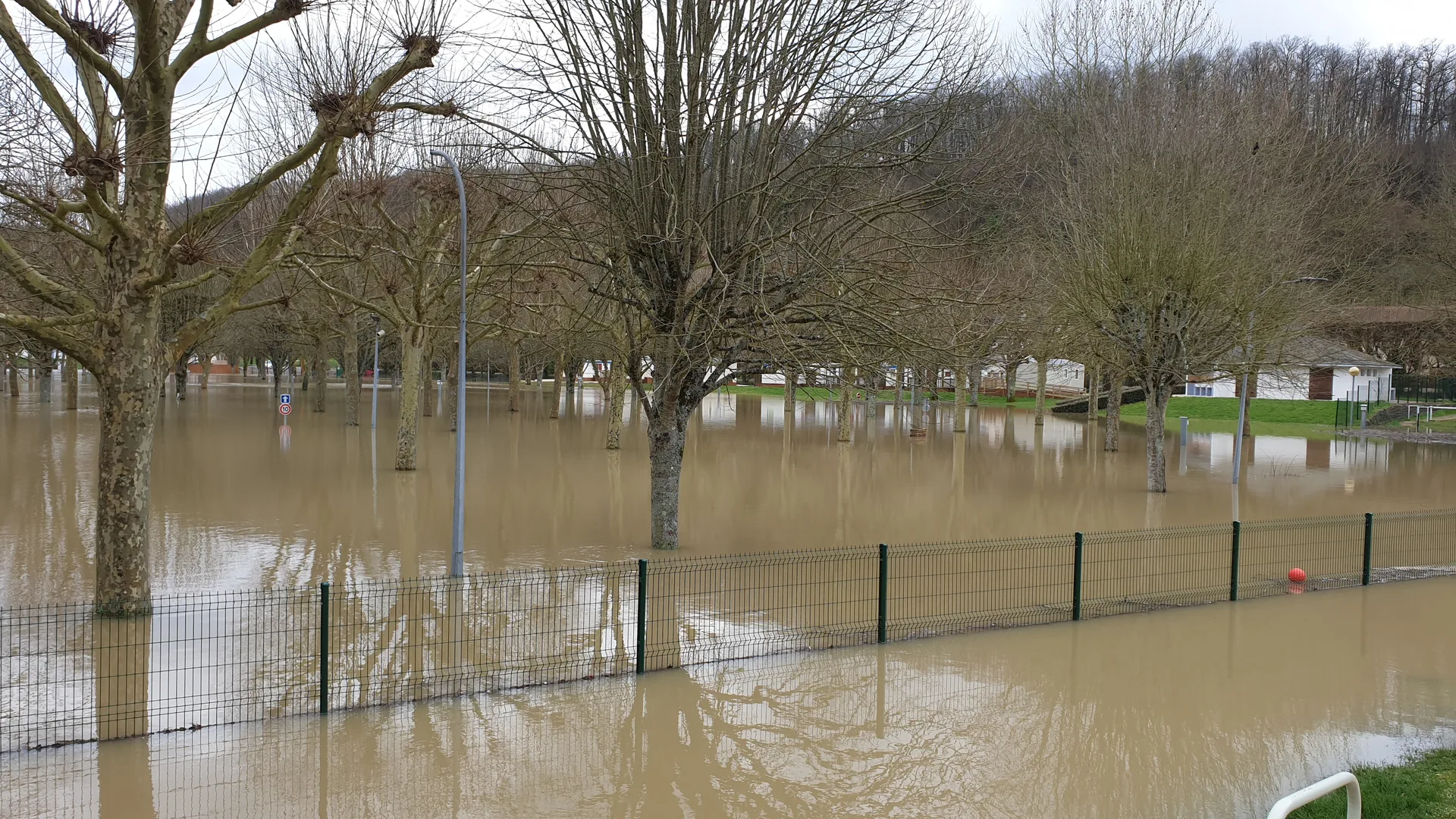 Etang de St Quentin à Montoire-sur-le-Loir — À 3,2 km du lac