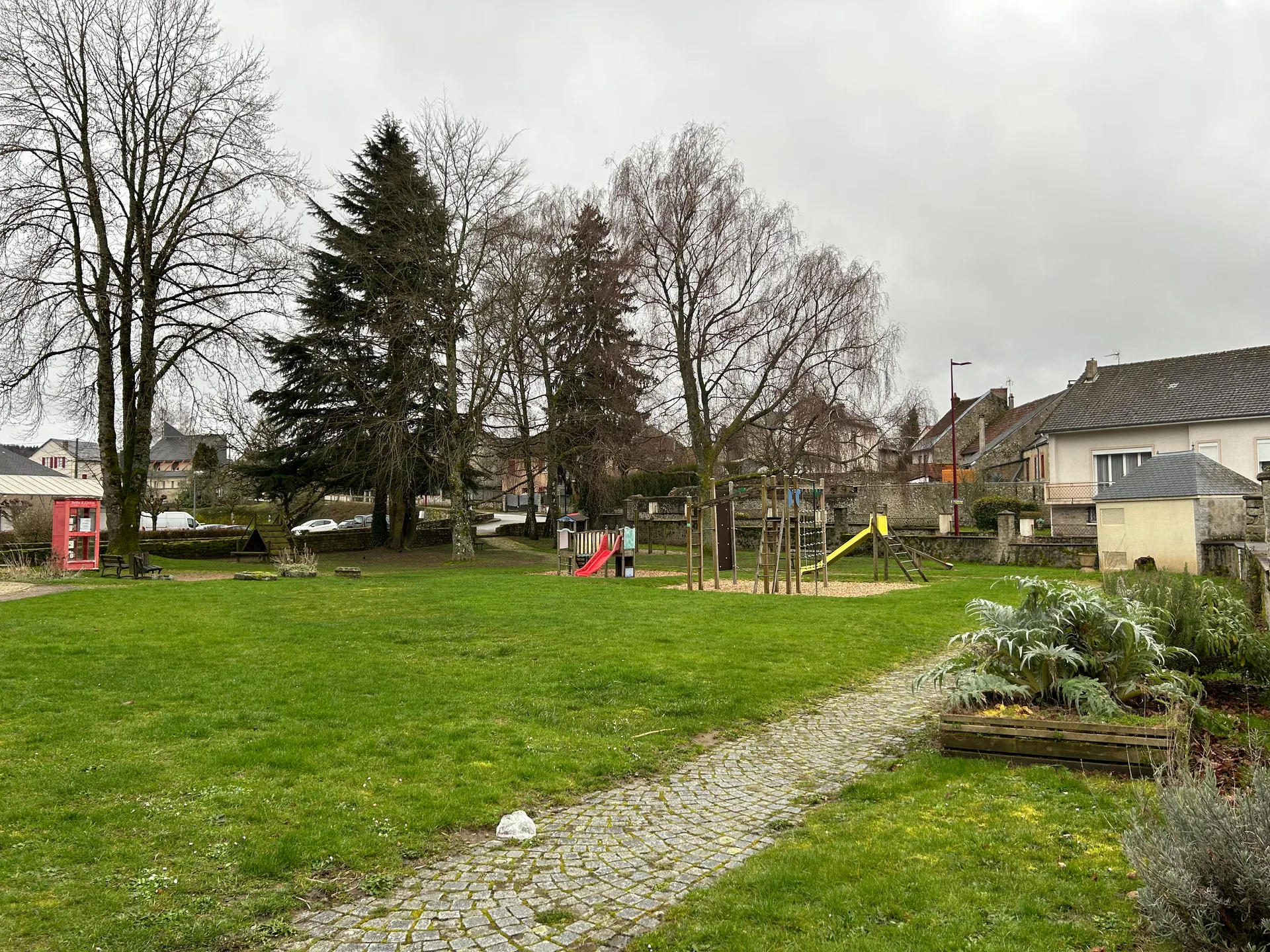 Etang de St Vaury à Saint-Vaury — À 475 m du lac